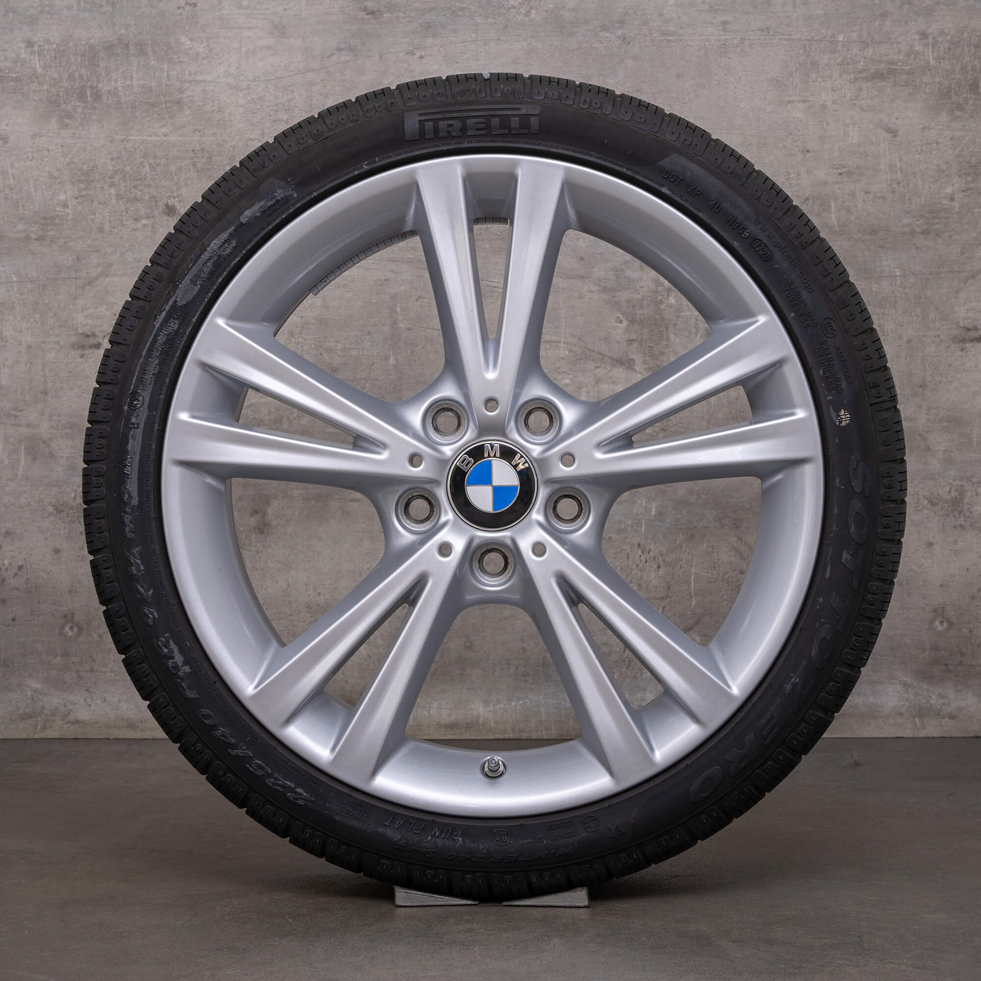 OEM BMW 1 series 2 winter wheels 18 inch F20 F21 F22 F23 rims styling 385 6796212 silver