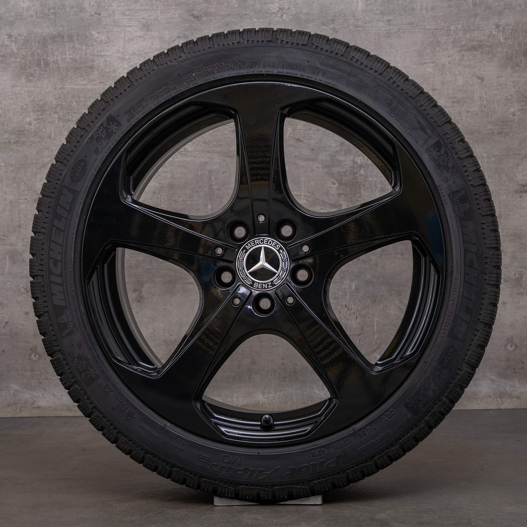 Originele Mercedes Benz C-Klasse winterwielen 18 inch W205 S205 A205 C205 velgen A2054014600 A2054014700 zwart satijn afwerking