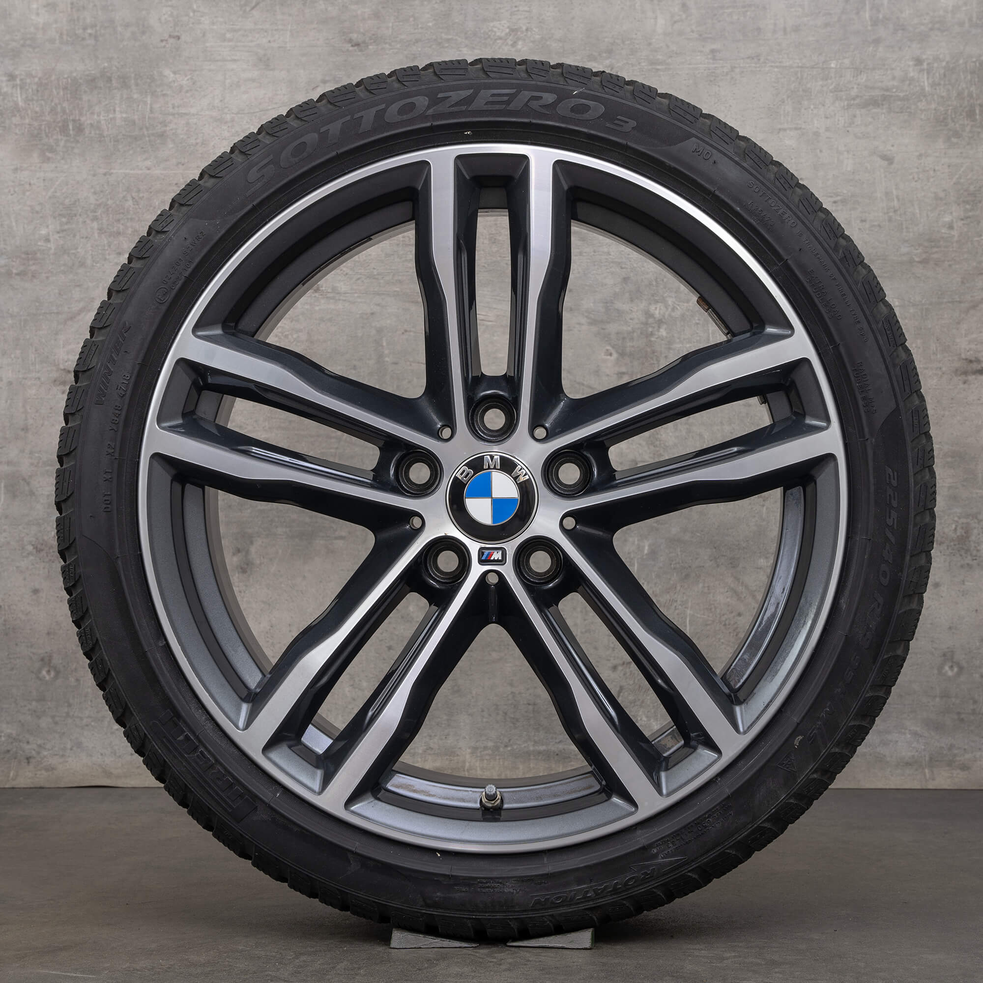 BMW Série 3 F30 F31 4 F32 F33 F36 jantes hiver pneus 19 pouces 704 M