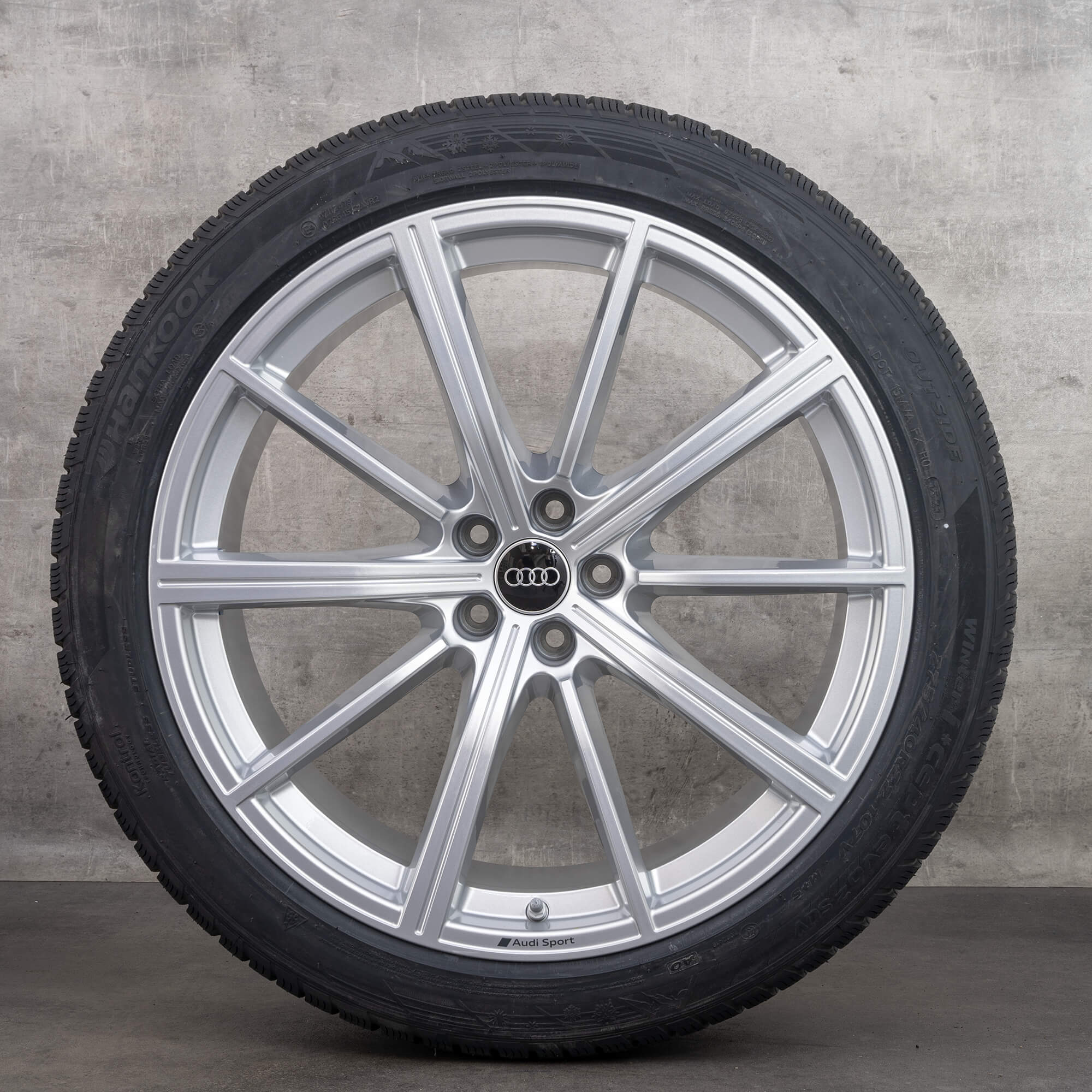 Jante Audi 22 inch RSQ8 4M8 anvelope de iarnă roți OEM 4M8601025AM NOU