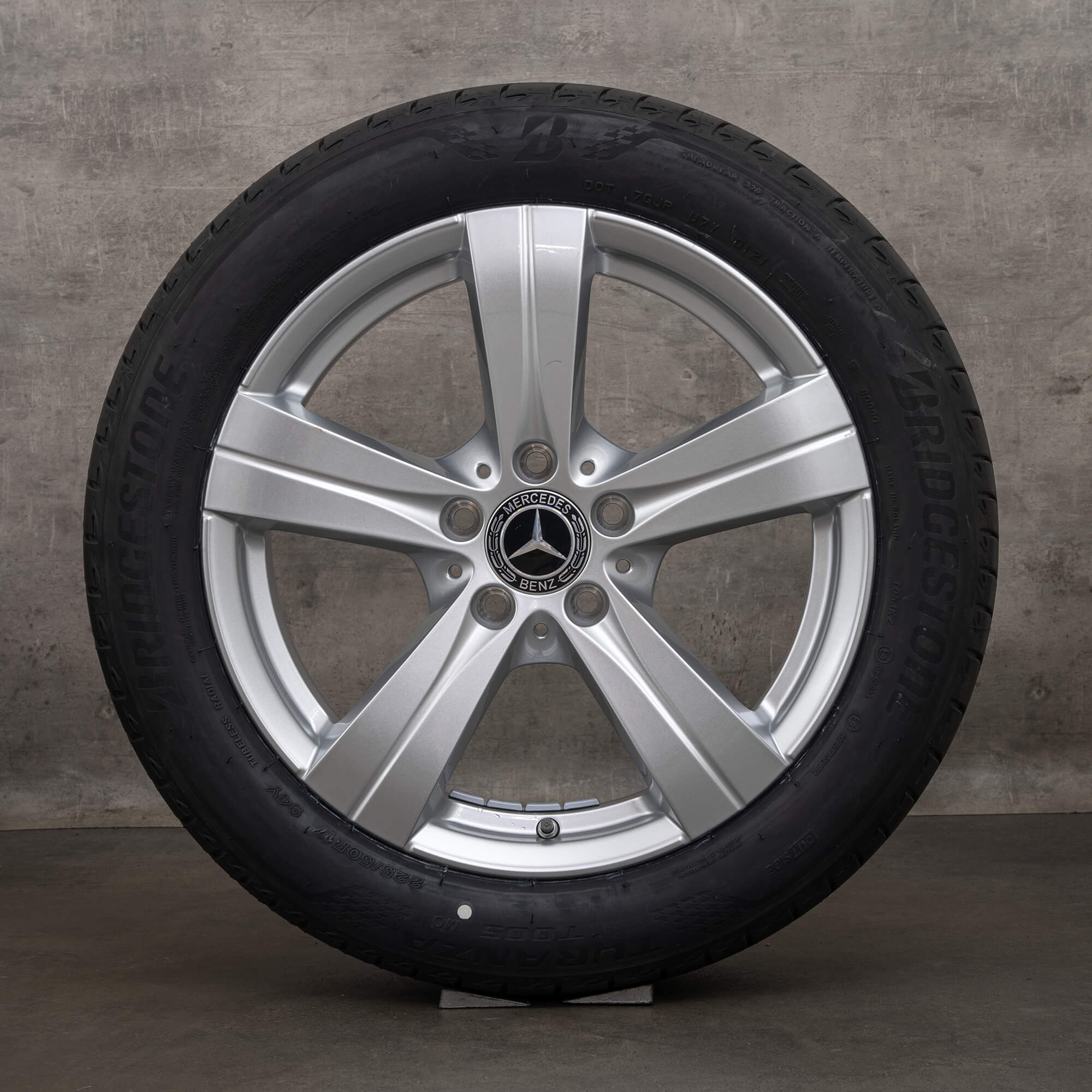 Originele Mercedes Benz C-Klasse velgen 17 inch W206 S206 zomervelgen A2064017200 zilver