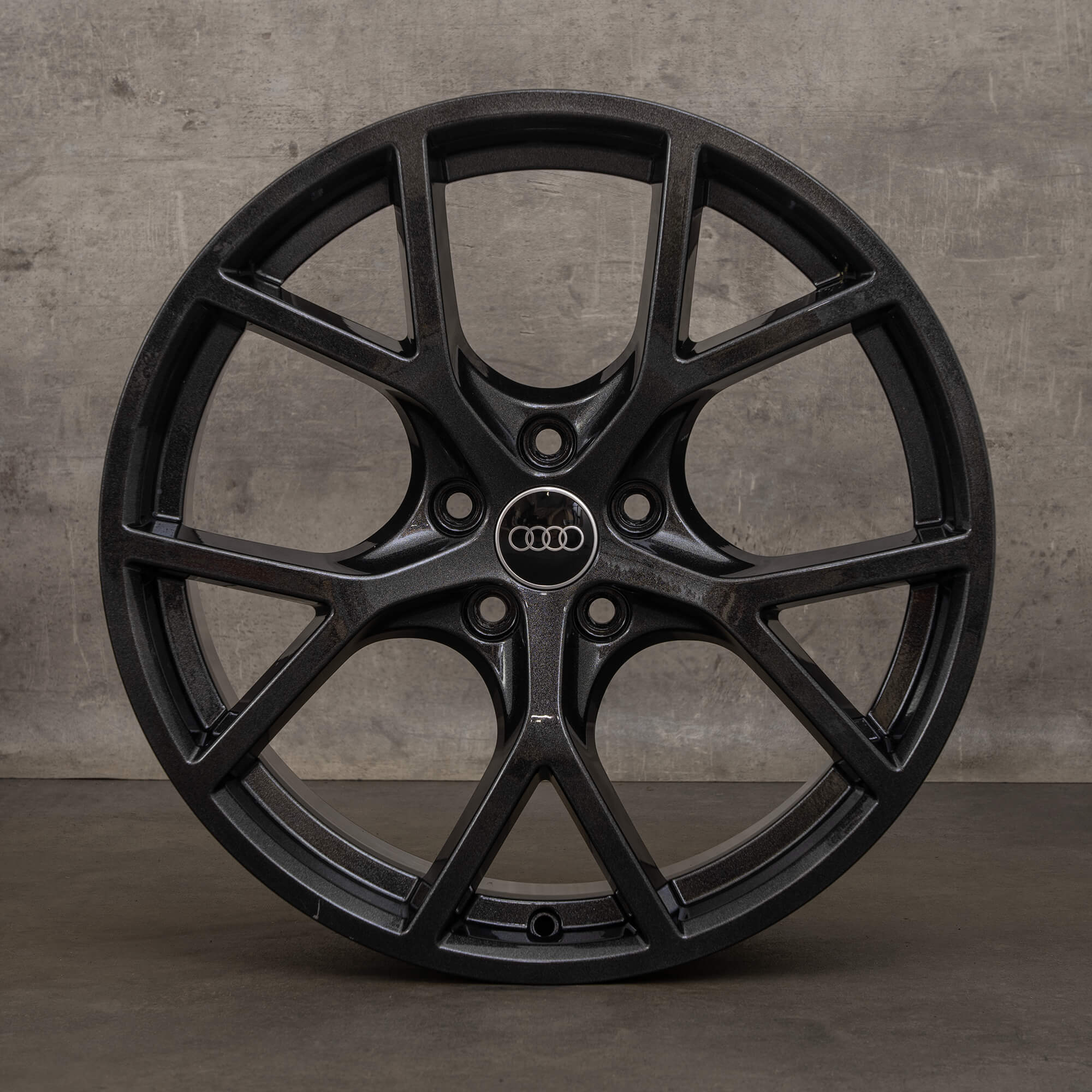 Originální Audi RS3 ráfky 19" 8Y 8Y0601025BT 8Y0601025BQ lakované černou metalízou