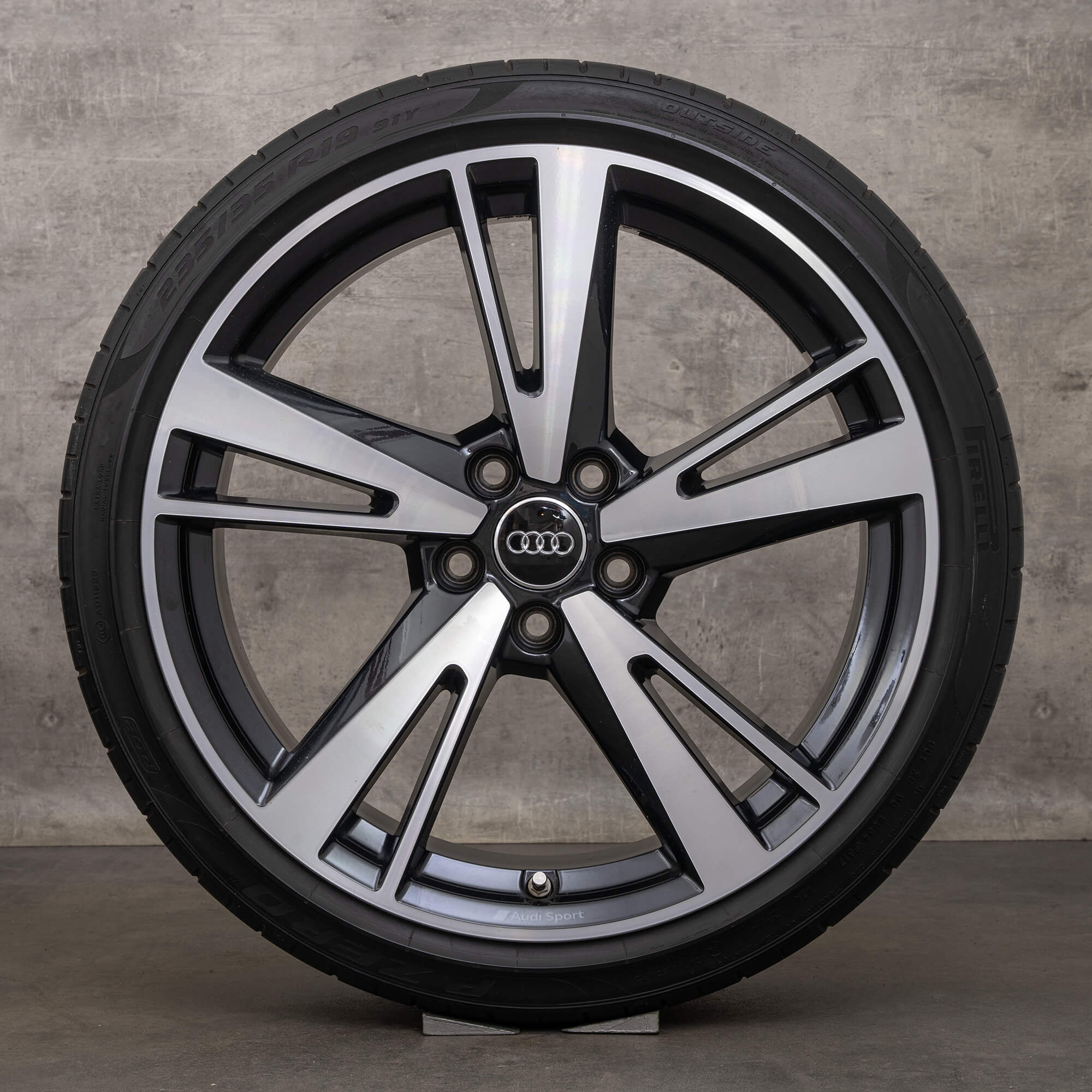 Audi RS3 8V zomerwielen 19 inch velgen zomerbanden 8V0601025FN 8V0601025FK