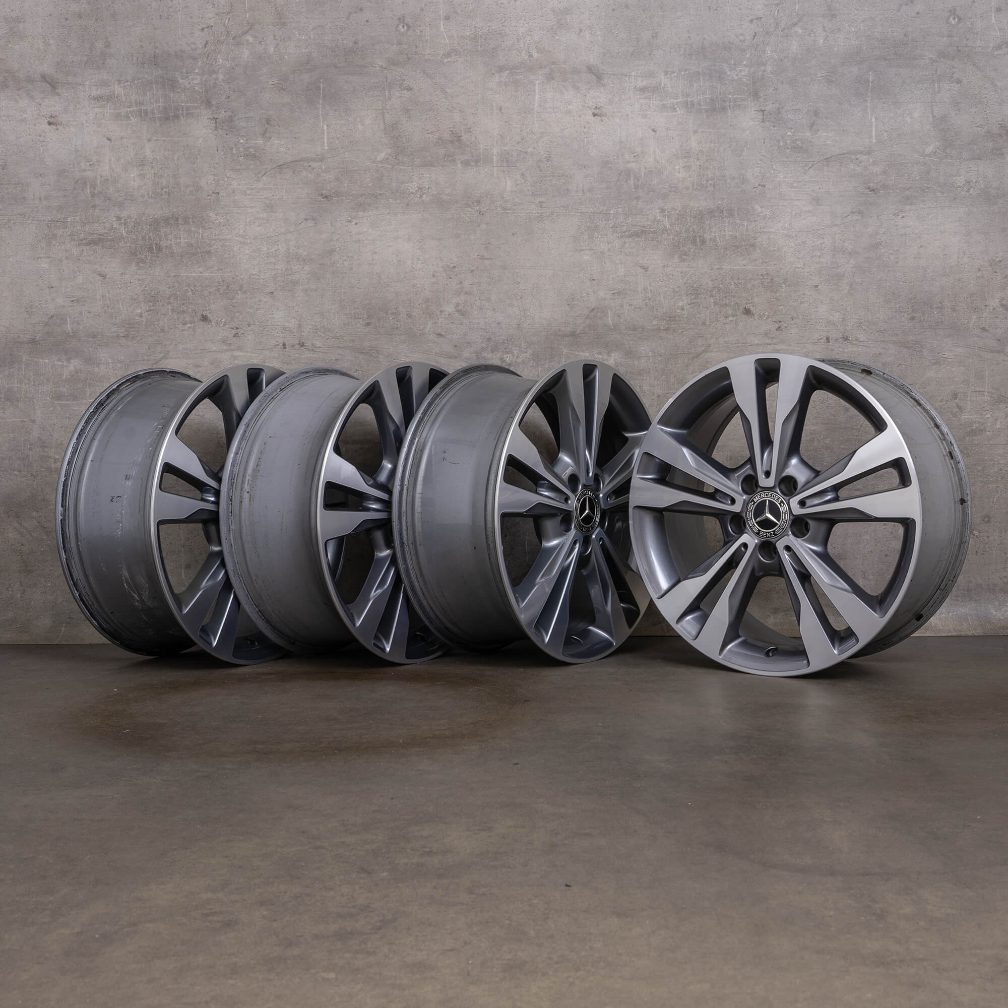 Originele Mercedes Benz C-klasse velgen 18 inch W205 C205 S205 A205 A2054012802 himalayagrijs glanzend gedraaid