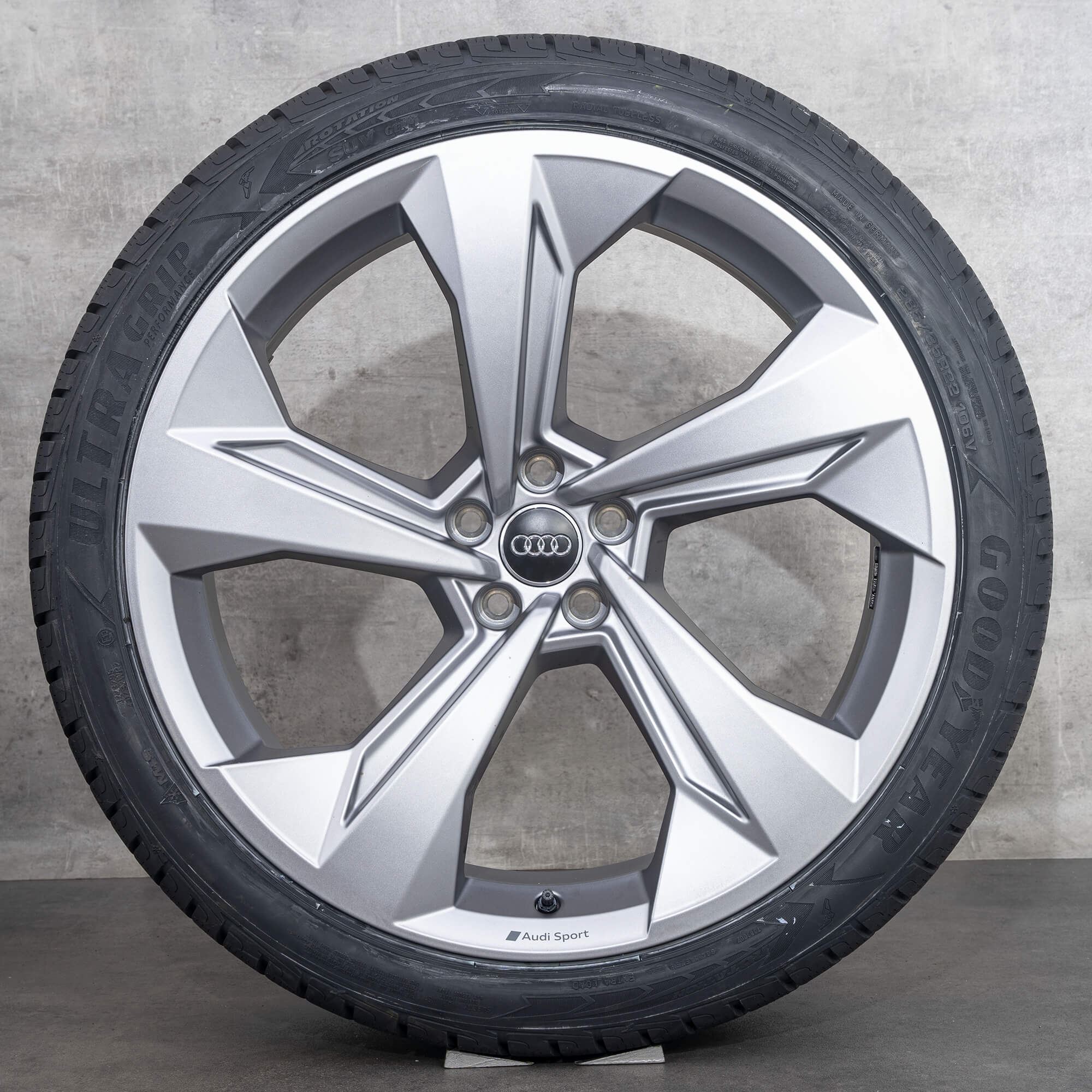 Audi 22 inch rims Q7 SQ7 4M Edge winter wheels tires 4M0601025CD