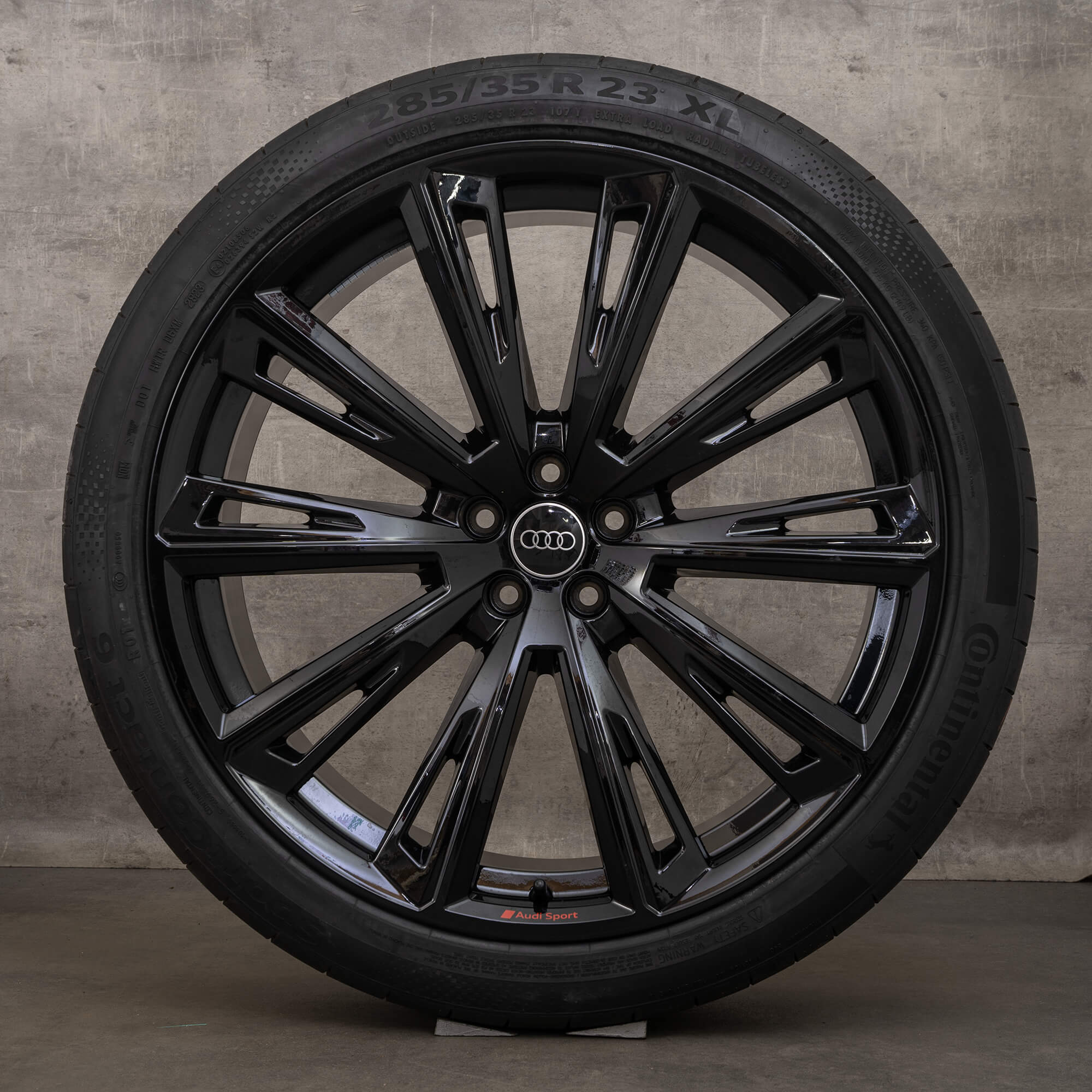 Jante originale Audi Q8 SQ8 4M 23 inch anvelope de vara 4M8601025AT negru