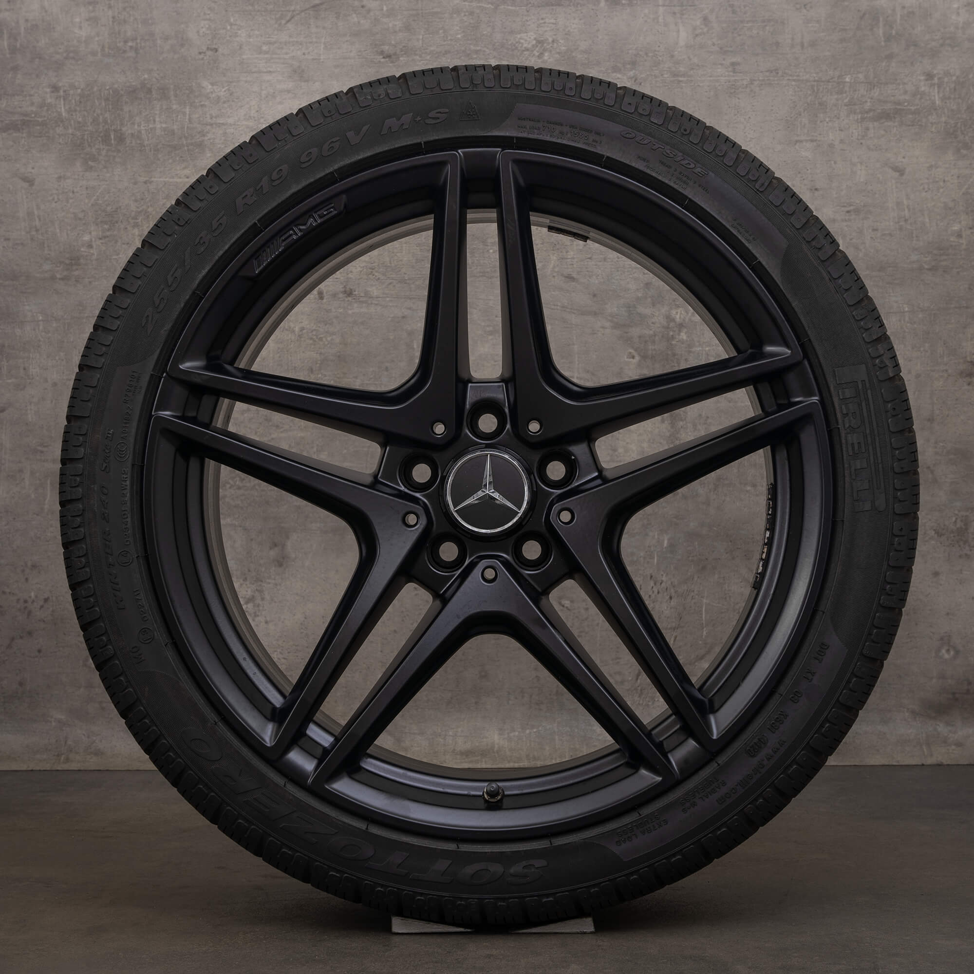 Originele AMG Mercedes Benz C-Klasse C63 & S velgen 19 inch C205 A205 winterbanden A2054016200 A2054017900 zwart matte wintervelgen