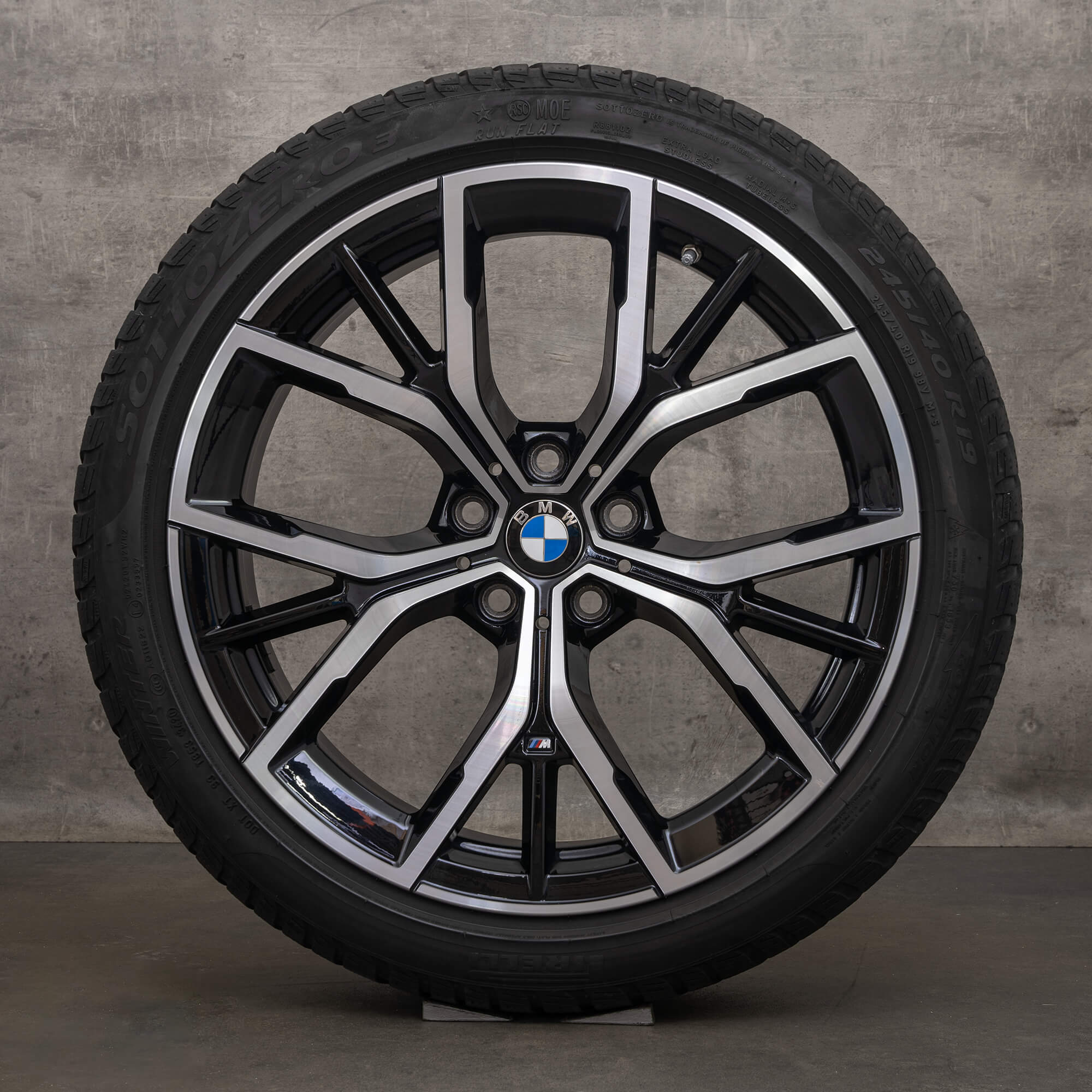 Original BMW Seria 5 G30 G31 19 inch anvelope de iarnă stil 845 M Y-spoke 8747405 roți negre lucioase