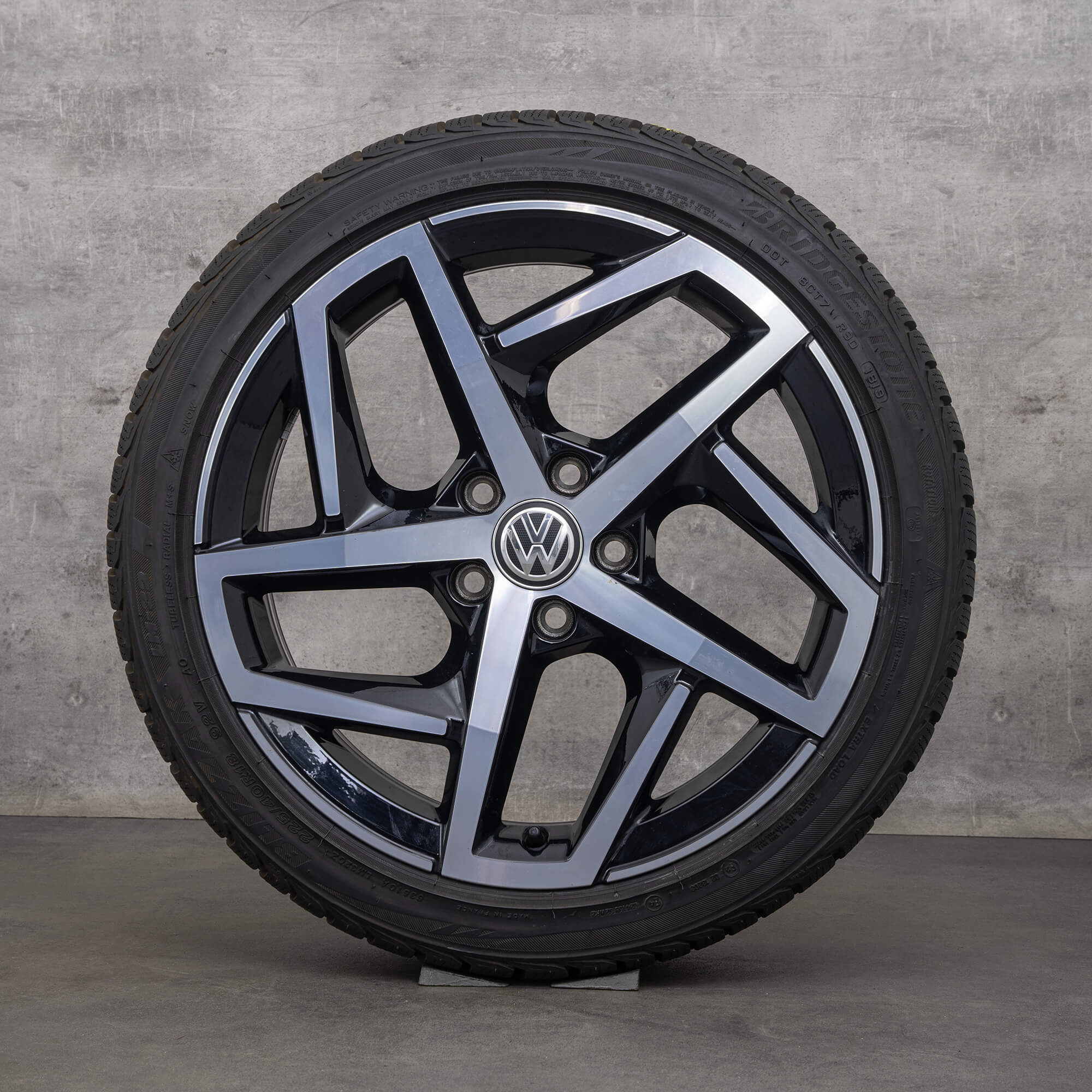 VW Golf 8 GTE GTI GTD winter wheels 18 inch rims tires 5H0601025G