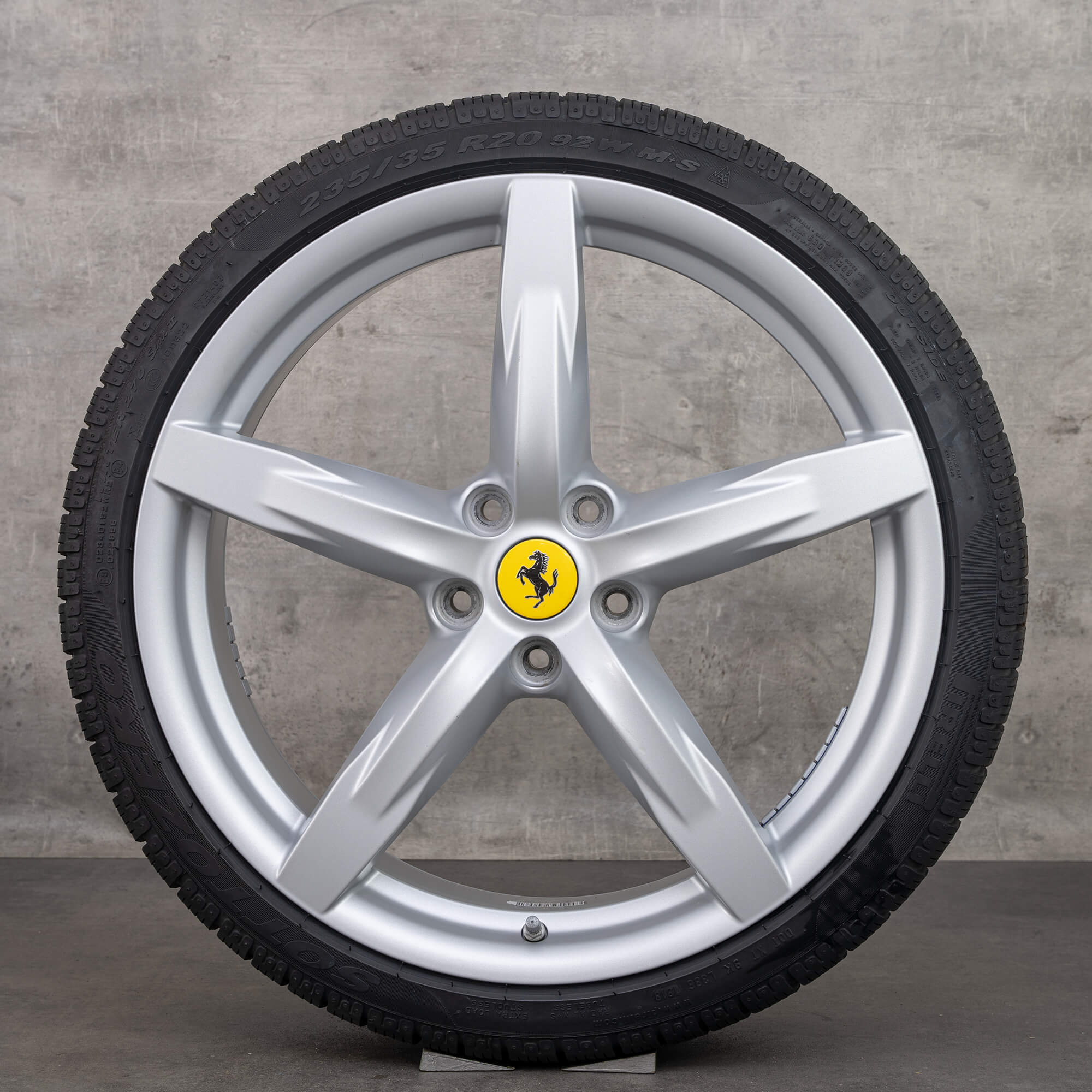 Ferrari 20 palcové ráfky GTC4 Lusso zimni pneumatiky kola 311037 311038