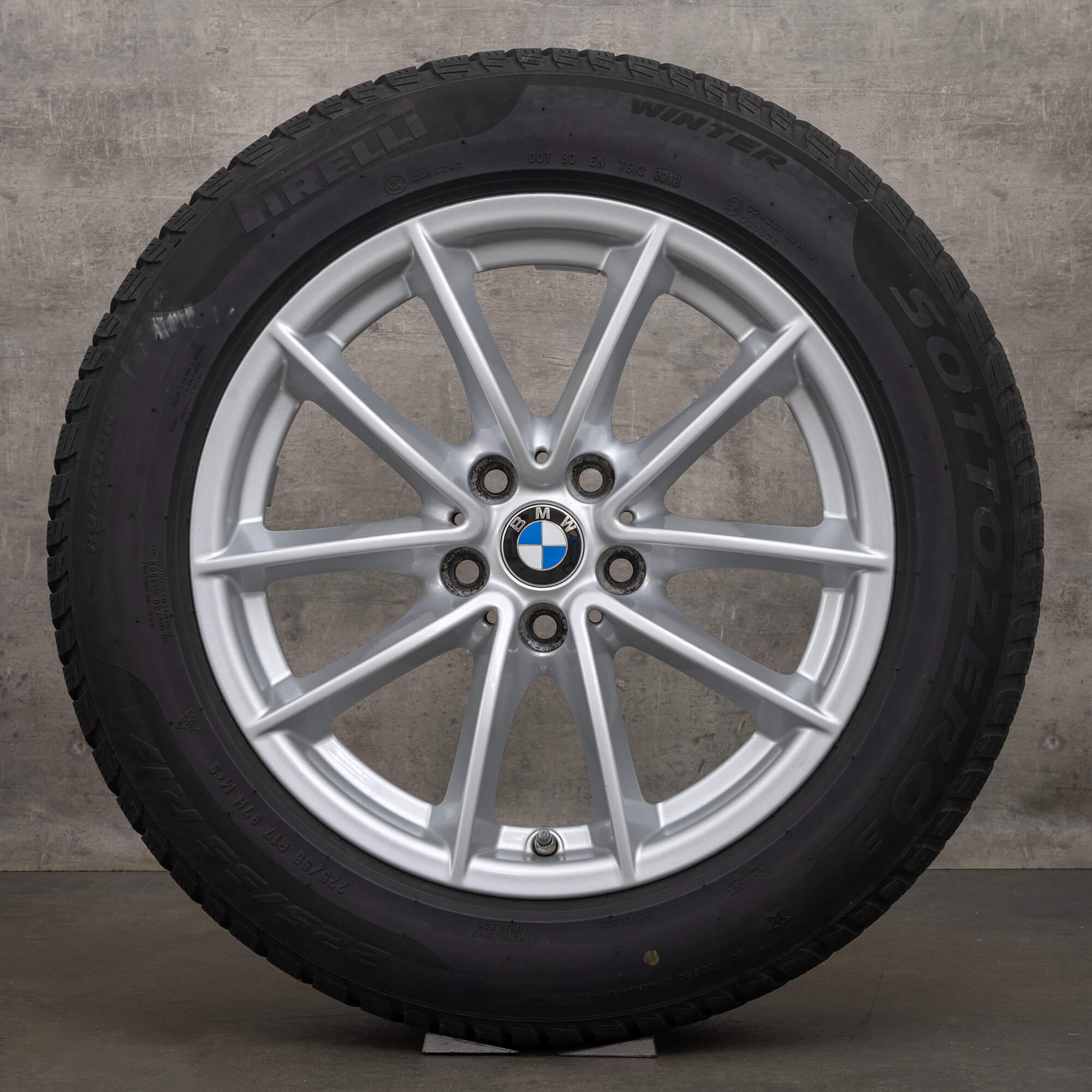 Original BMW Seria 5 G30 G31 Jante 17 inch anvelope iarna 6868217 Styling 618 roti argintiu