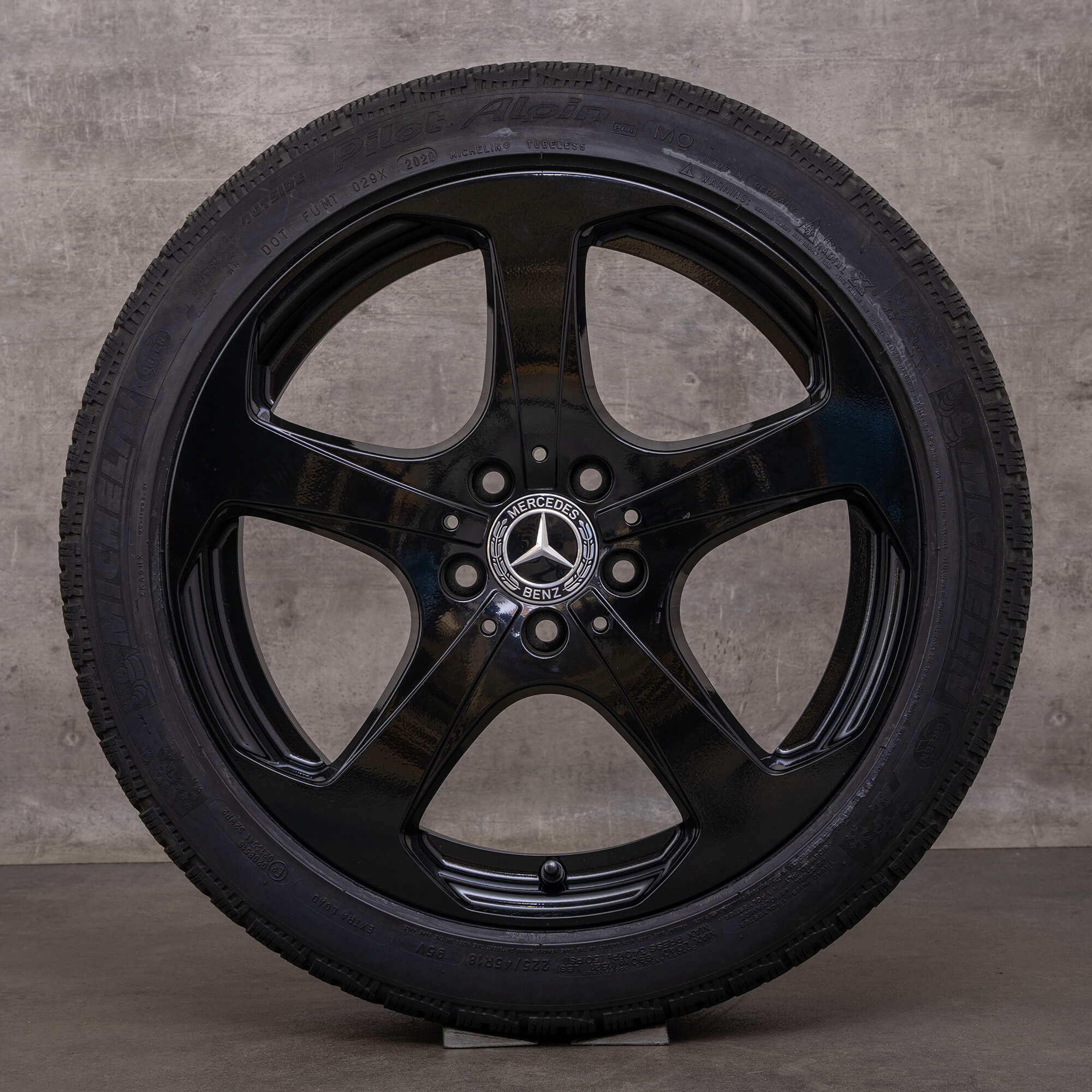 Originele Mercedes Benz C-Klasse winterwielen 18 inch W205 S205 A205 C205 velgen A2054014600 A2054014700 zwart satijn afwerking