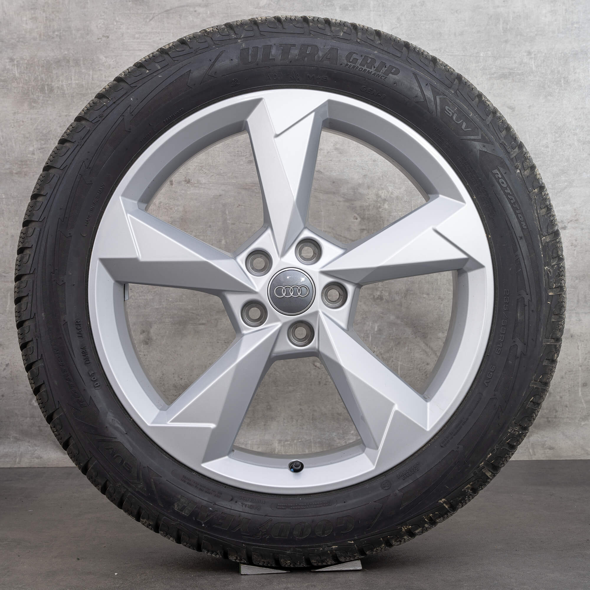 Jante Audi 19 inch Q3 II F3 anvelope de iarna roti OEM Dynamic 83A601025N