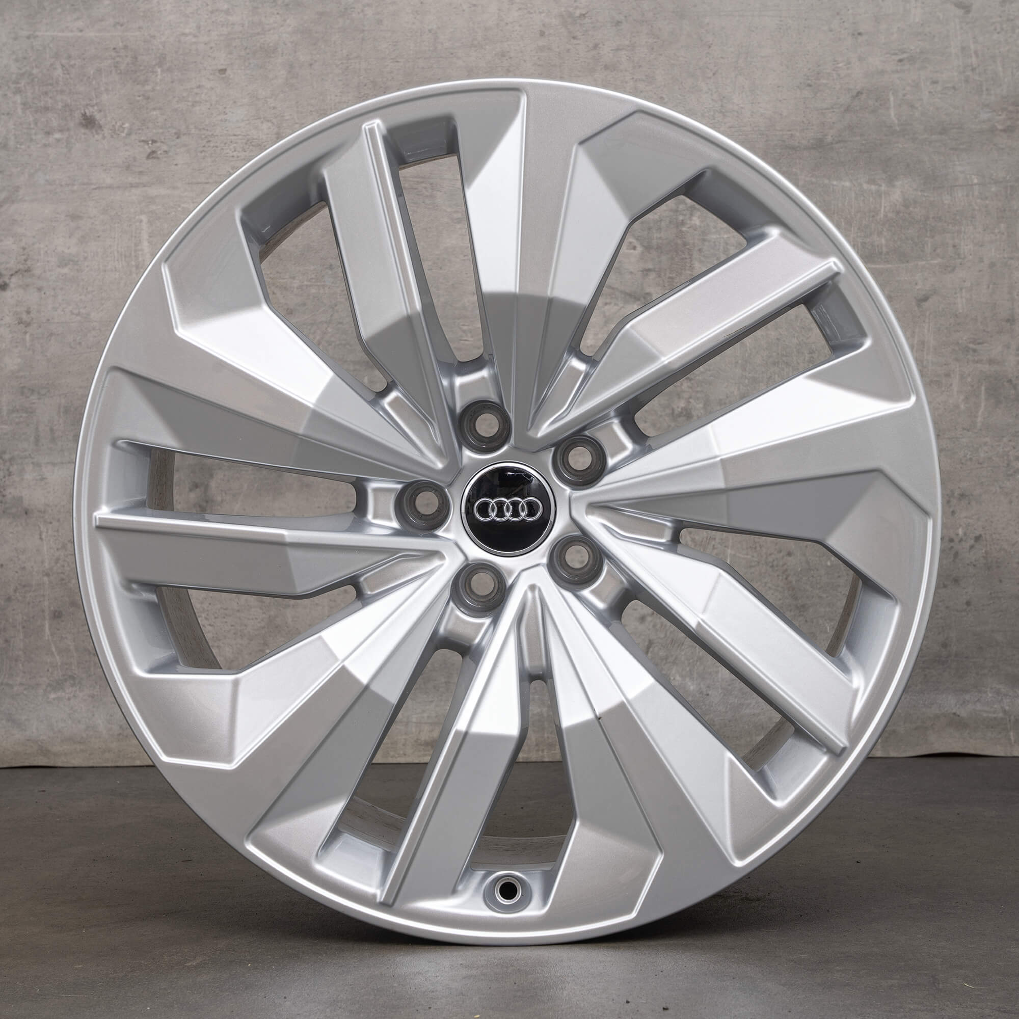 Audi 20 inch rims e-tron S & Sportback GE aluminum 4KE601025E silver NEW