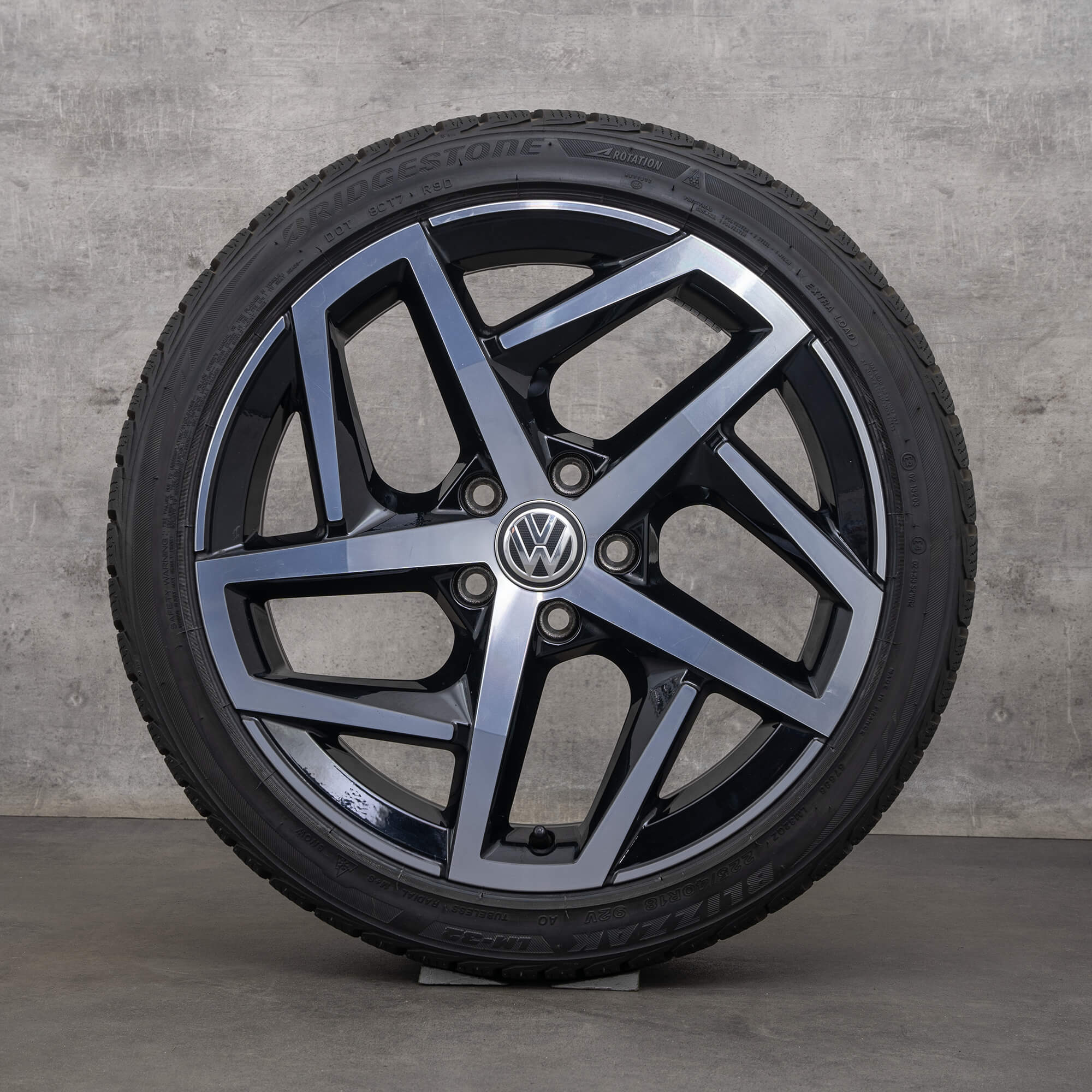 VW Golf 8 GTE GTI GTD winter wheels 18 inch rims tires 5H0601025G