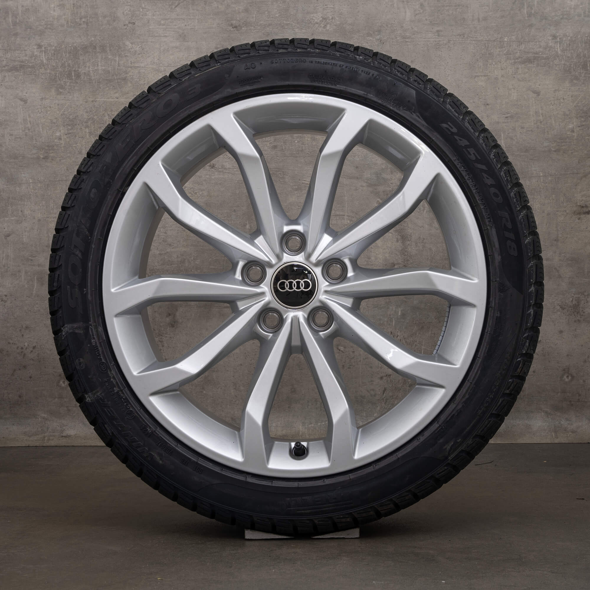 Jante originale Audi A4 S4 iarna 18 inch 8W B9 jante 8W0601025H argintiu NOU