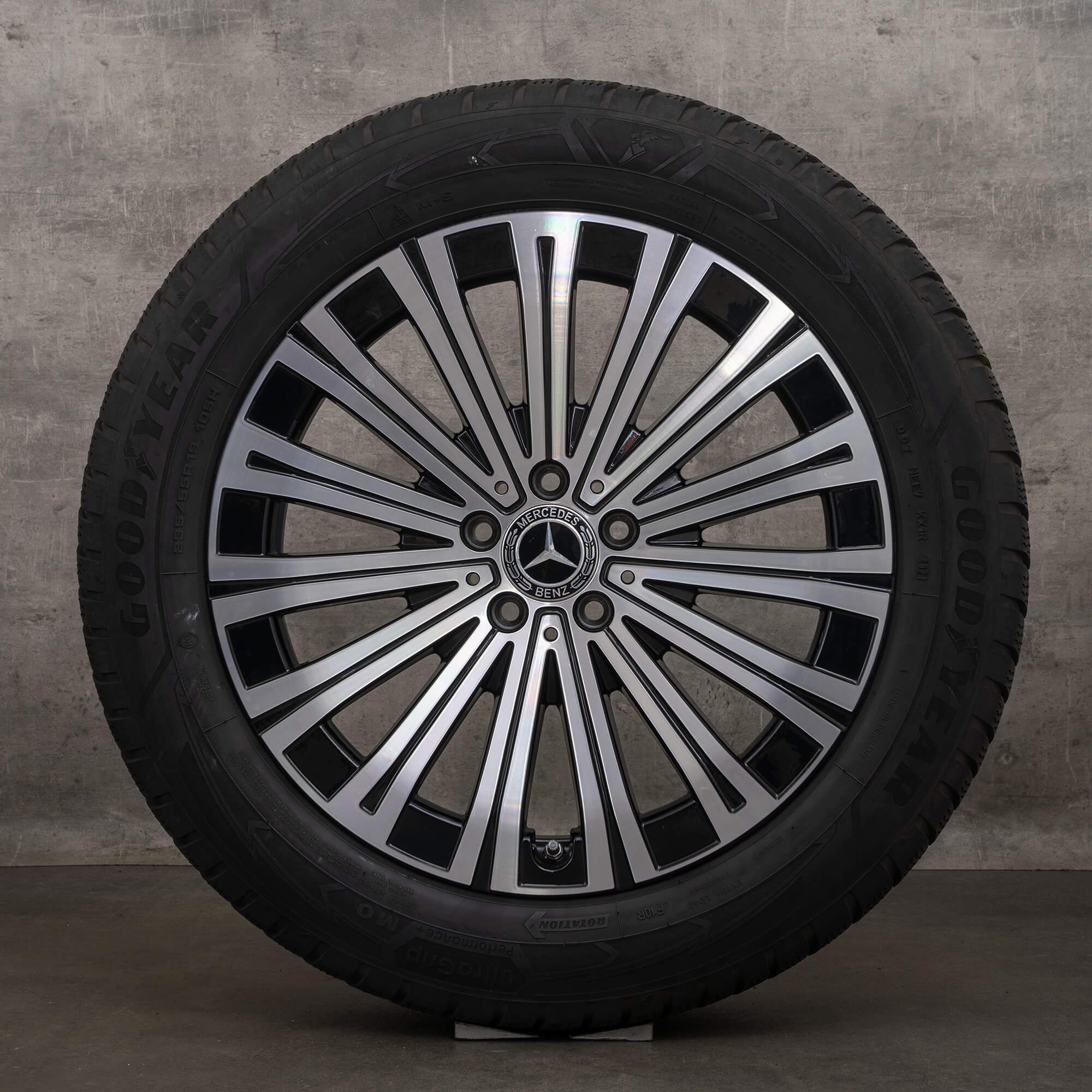 Originele Mercedes Benz EQS winterwielen 19 inch V297 velgen A2974010500 zwart hoogglans