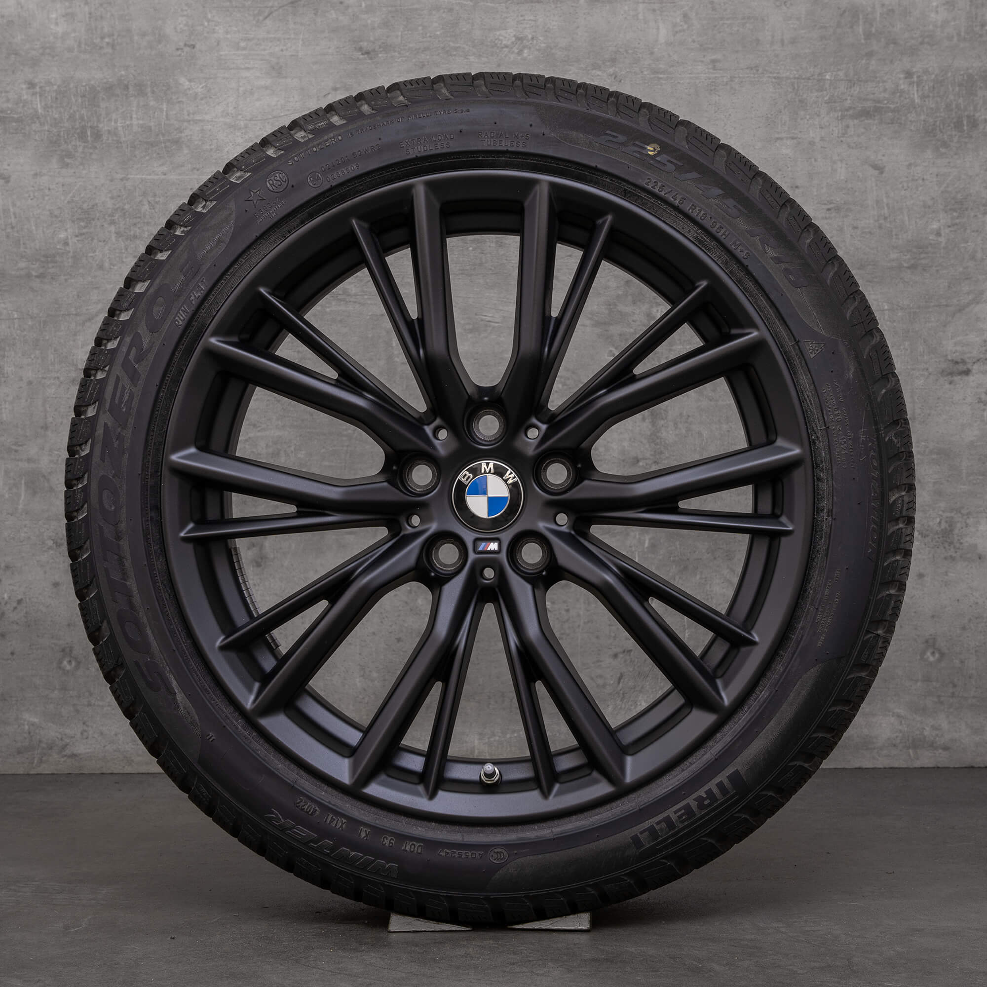 Original BMW Serie 2 3 4 llantas completas de invierno 18 pulgadas G42 G20 G21 G22 G23 styling 796 M 6885305 6885306 negro mate