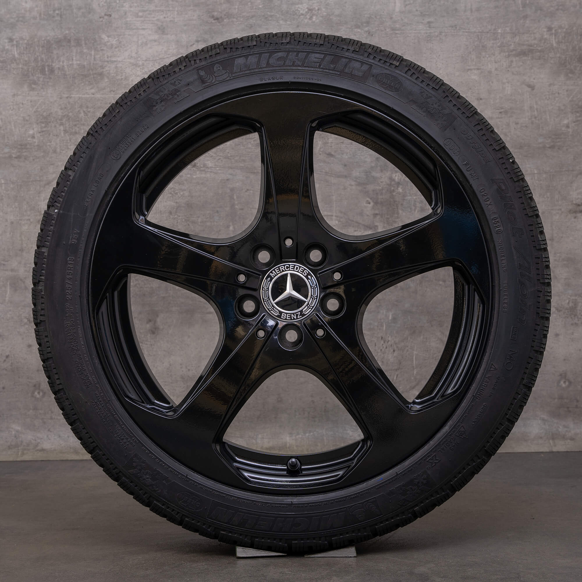 Originele Mercedes Benz C-Klasse winterwielen 18 inch W205 S205 A205 C205 velgen A2054014600 A2054014700 zwart satijn afwerking