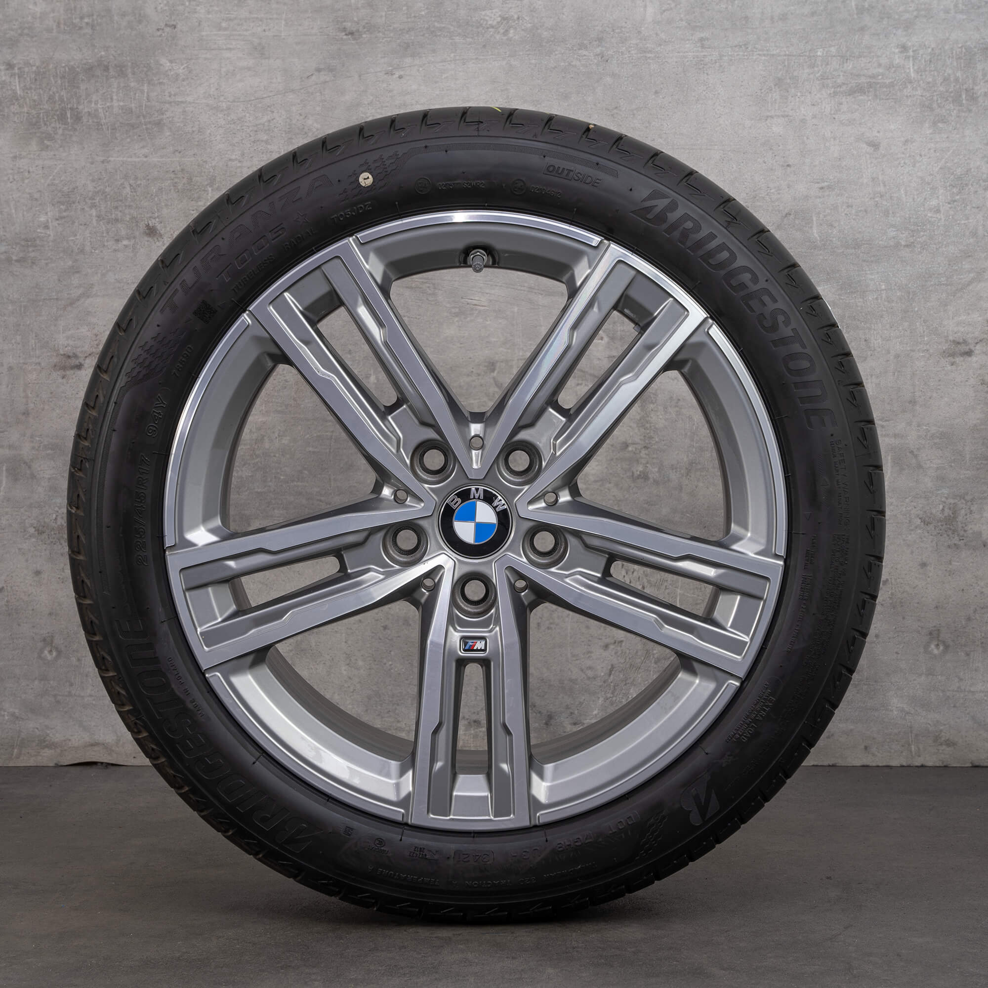 BMW 1er F40 2er F44 summer wheels 17 inch rims 550 M tires 8053523