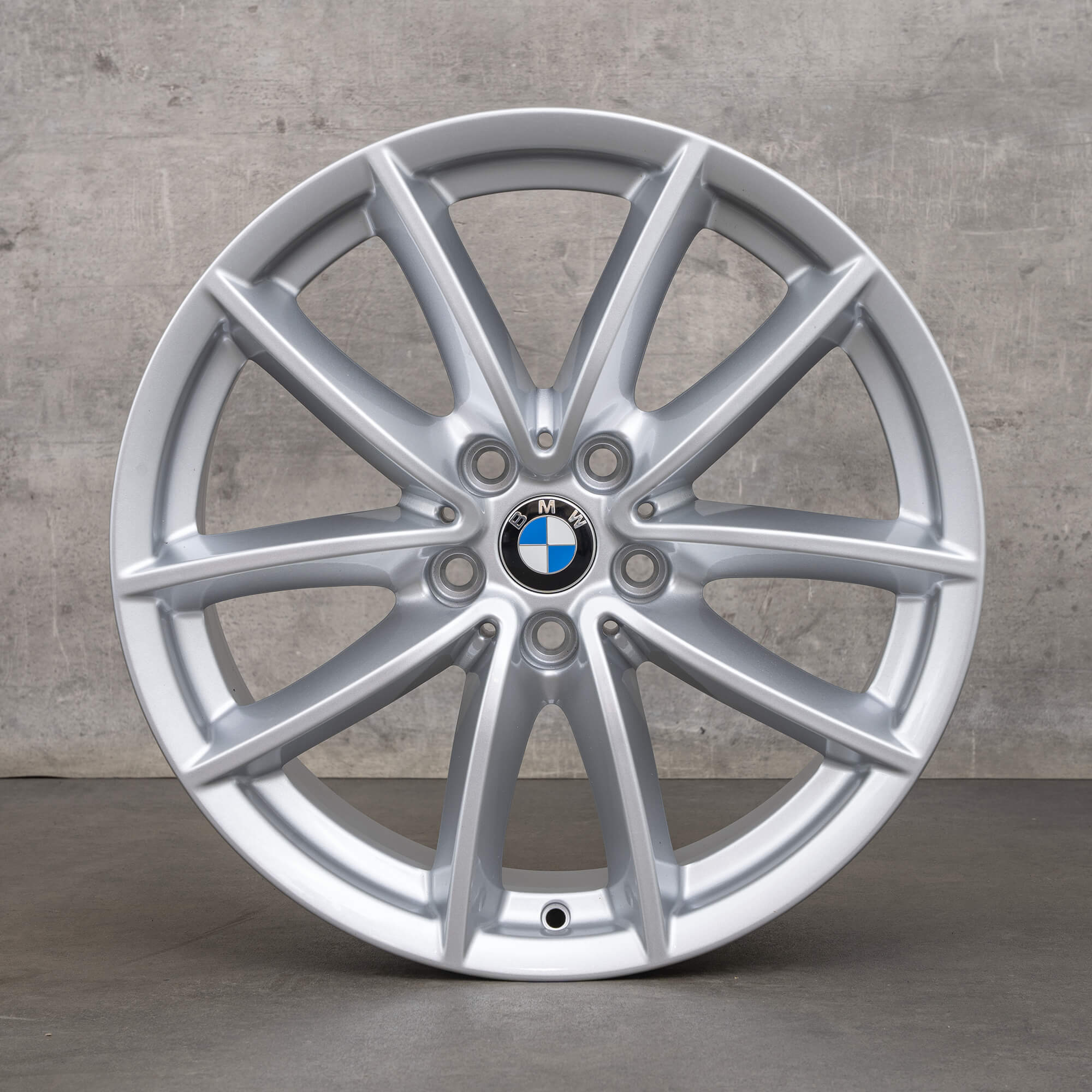 BMW 18 inch rims X5 G05 Styling 618 V-spoke 6880684 alloy rims NEW