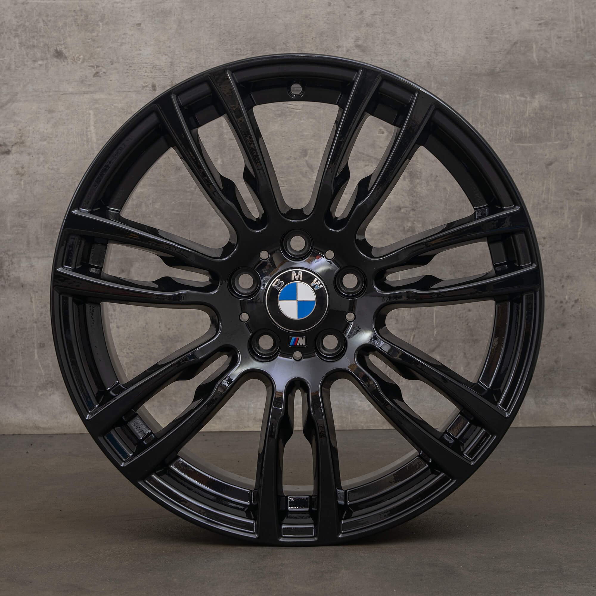 Originální BMW řady 3 F30 F31 Řada 4 F32 F33 F36 19 palcové ráfky 7845882 7845883 hliníkové černé