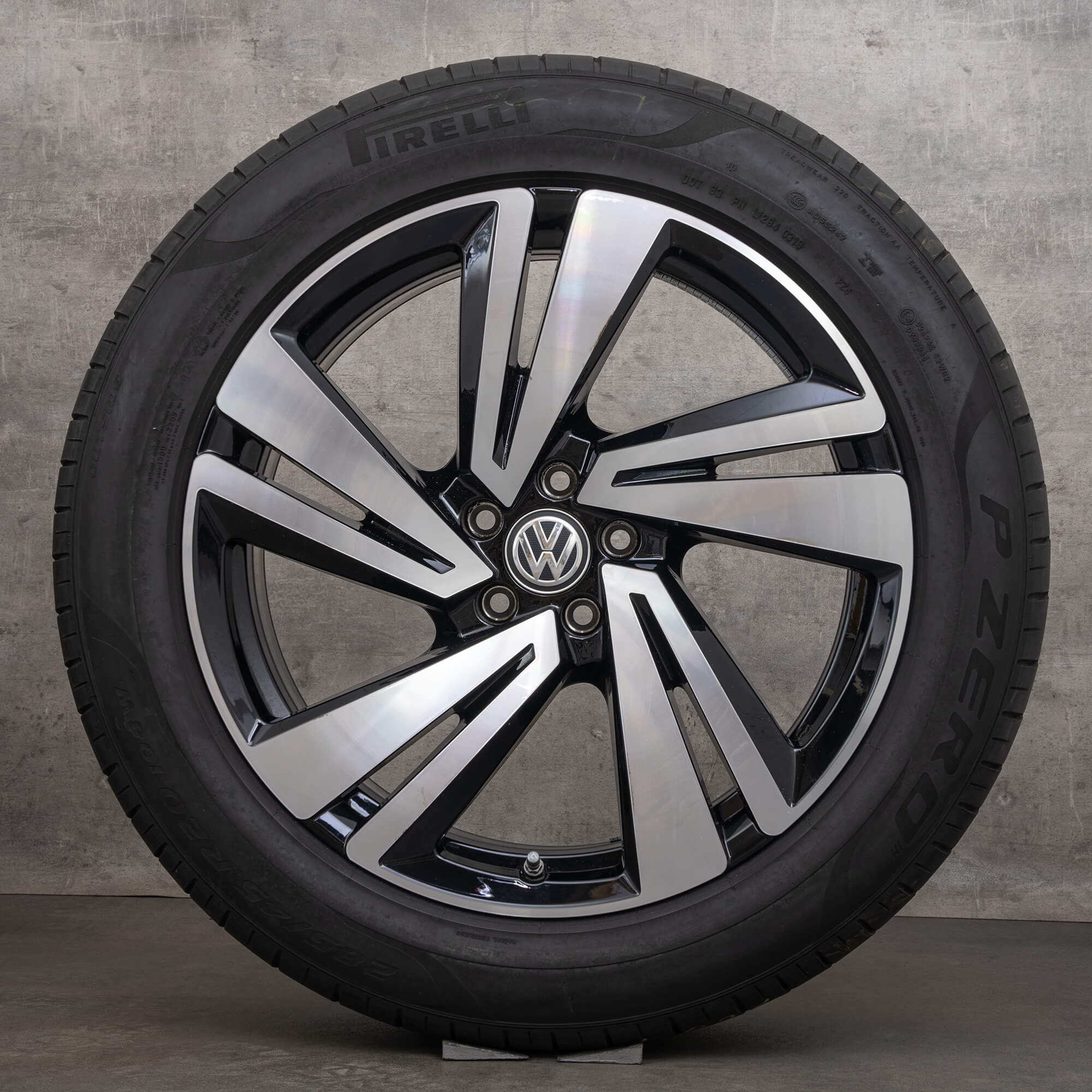 VW Touareg 3 III CR summer wheels 20 inch rims Nevada tires 7 mm