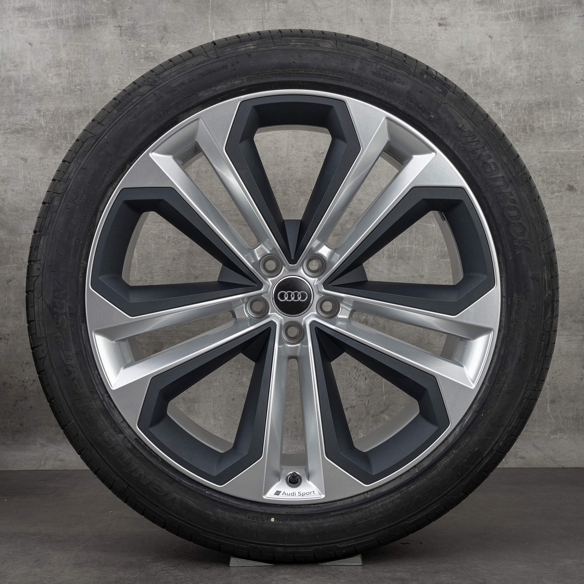 Audi 22 inch velgen Q8 SQ8 4M8 zomerbanden zomervelgen 4M8601025AN NIEUW