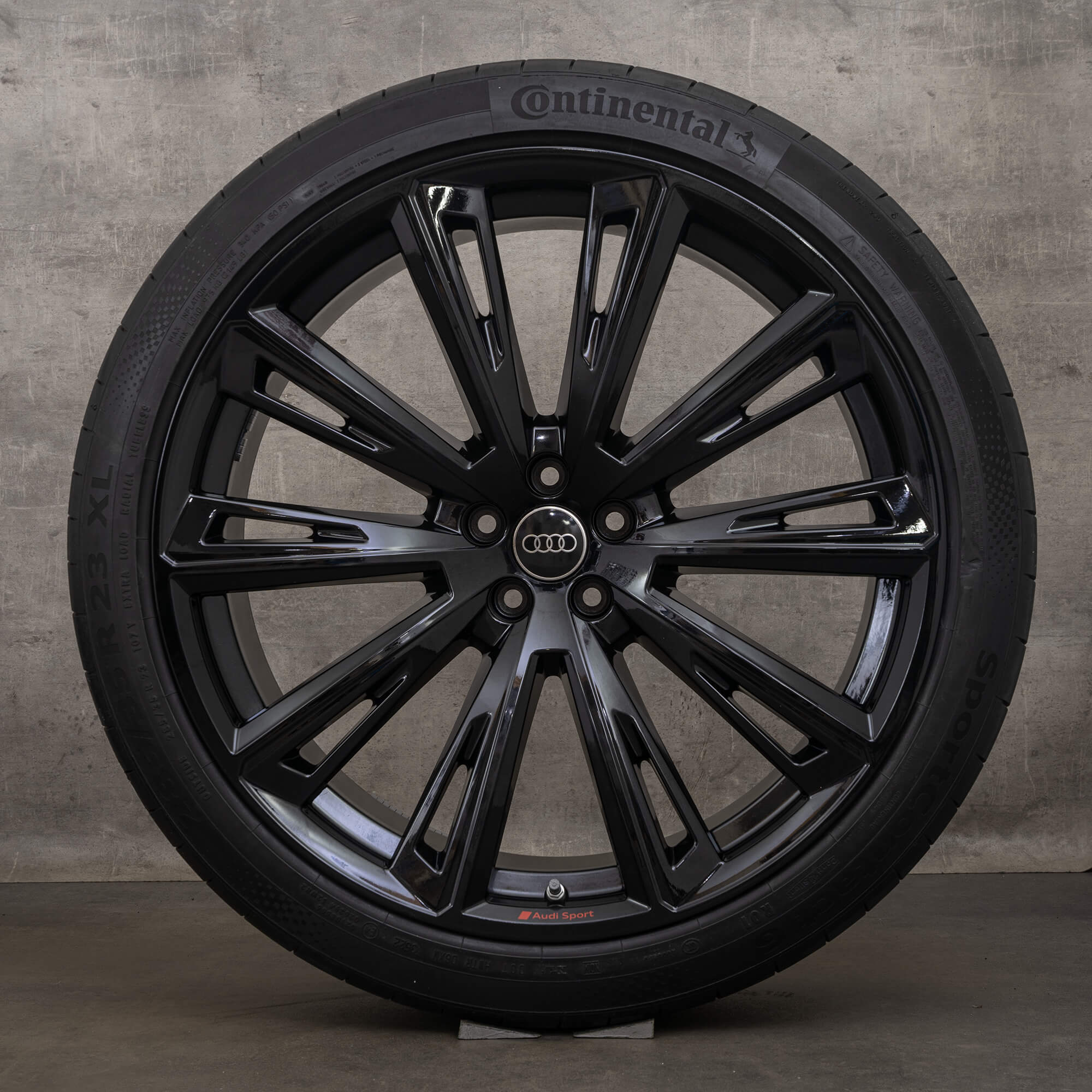 OEM Audi Q8 SQ8 4M8 23 inch rims summer tires 4M8601025R wheels black