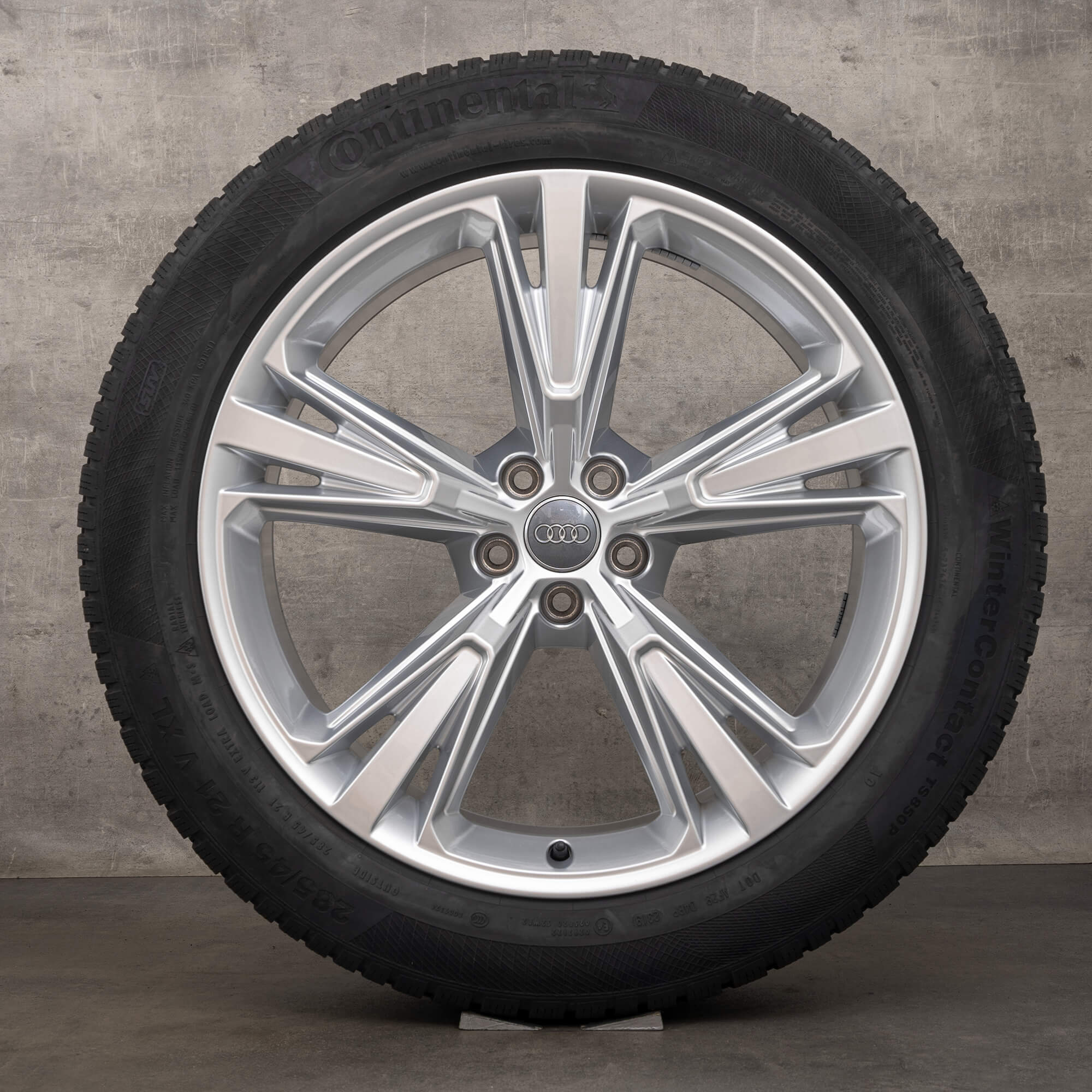 Audi Q8 SQ8 winter wheels tires 21 inch rims silver aluminum 4M8601025H