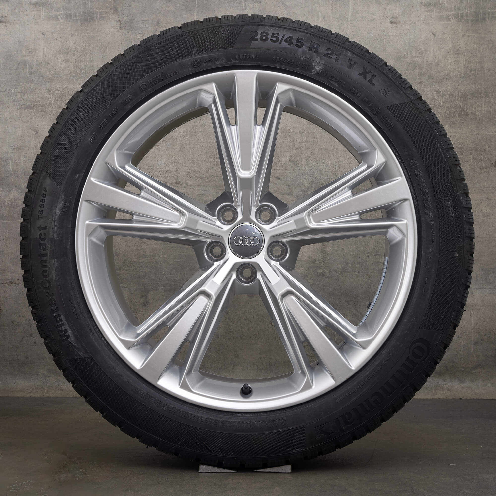 OEM Audi Q8 SQ8 4M 21 inch rims winter tires 4M8601025H silver wheels aluminum