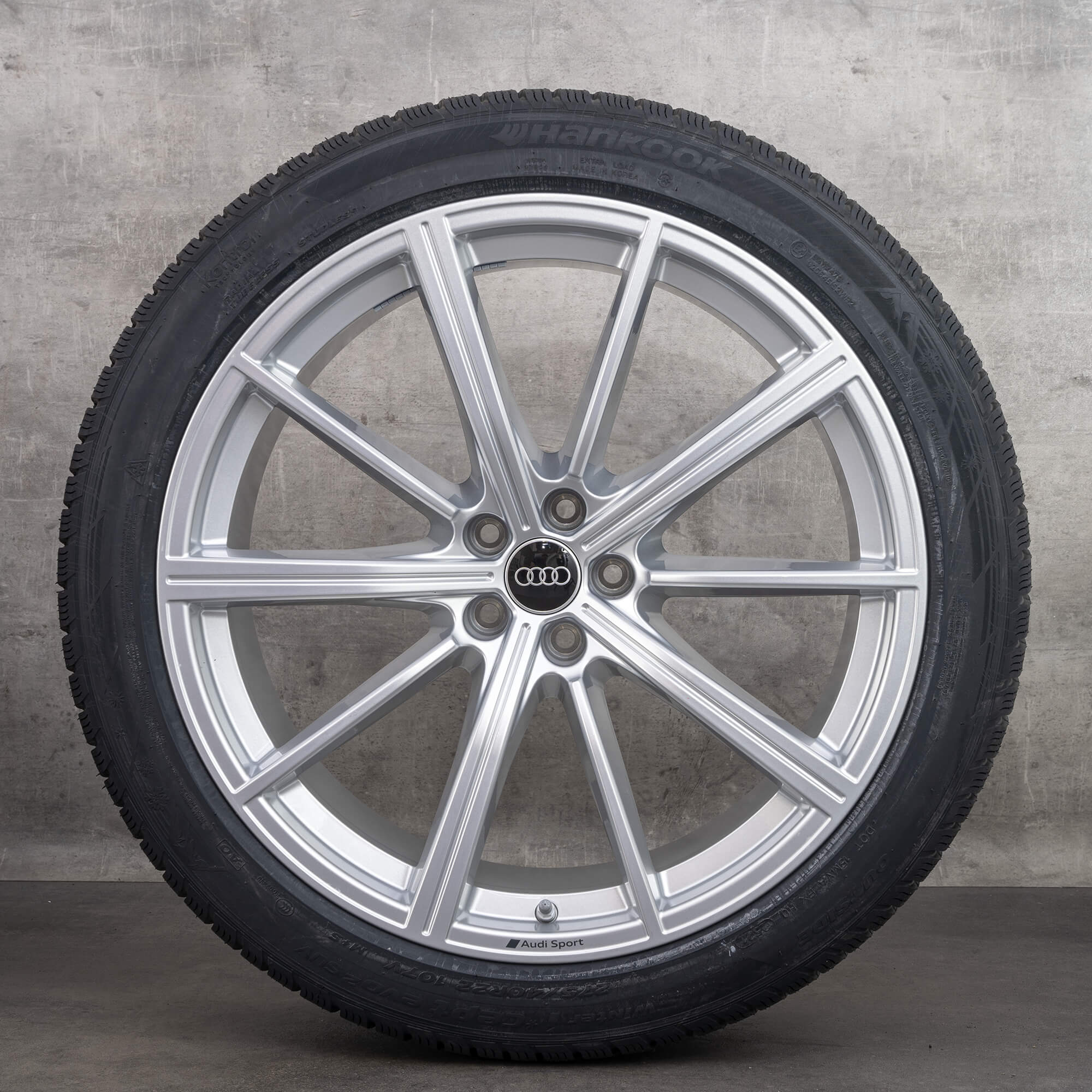 Jante Audi 22 inch RSQ8 4M8 anvelope de iarnă roți OEM 4M8601025AM NOU