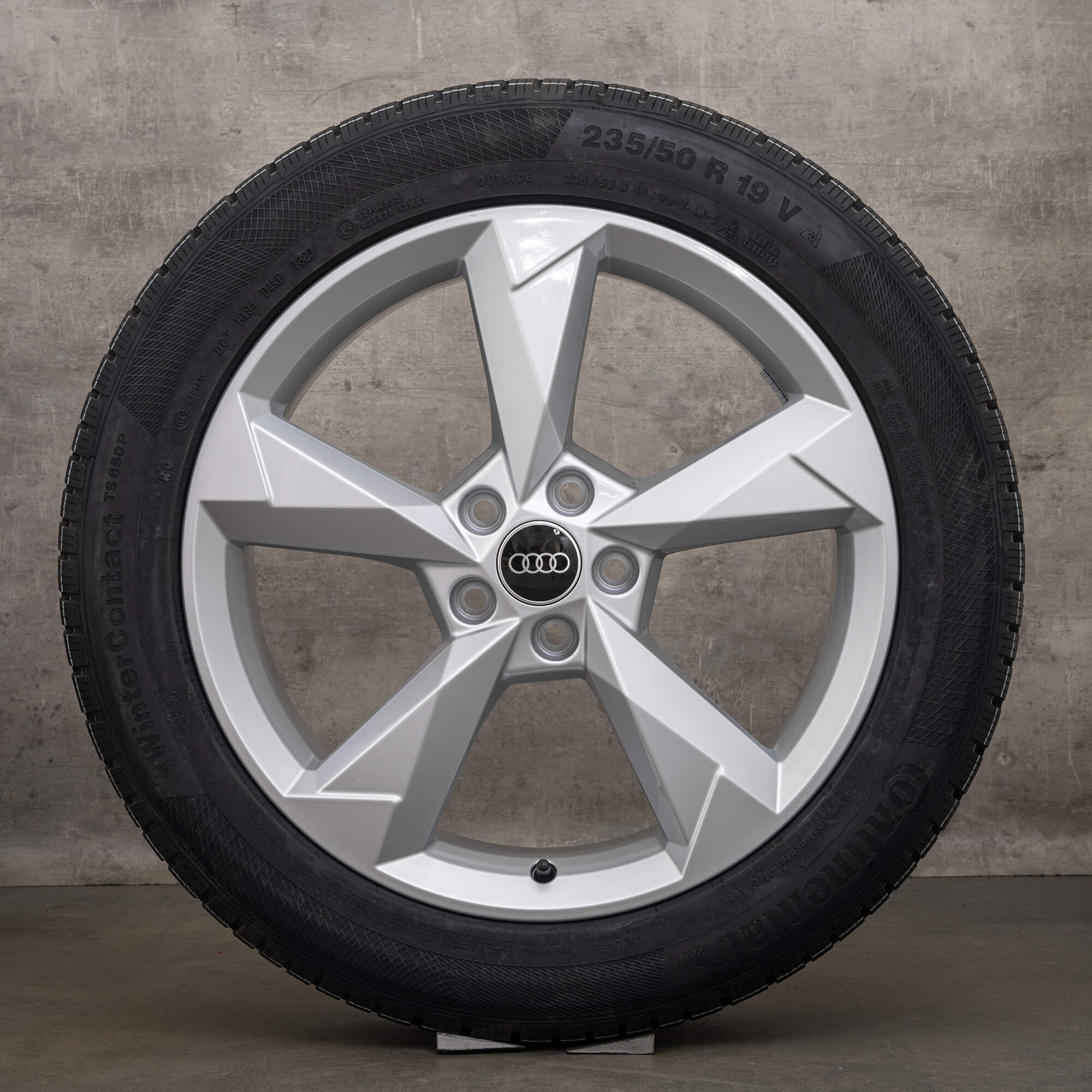 OEM Audi Q3 F3 19 inch winter tyres rims 83A601025N Dynamic silver NEW