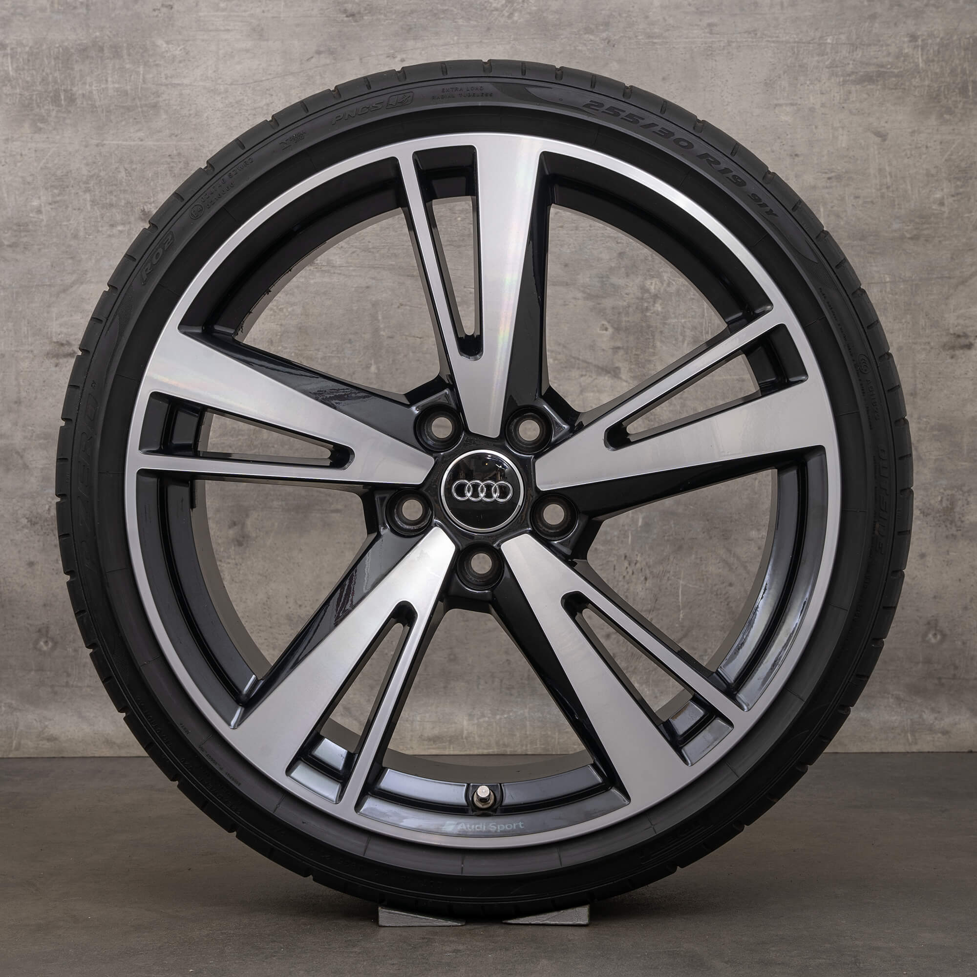 Audi RS3 8V zomerwielen 19 inch velgen zomerbanden 8V0601025FN 8V0601025FK