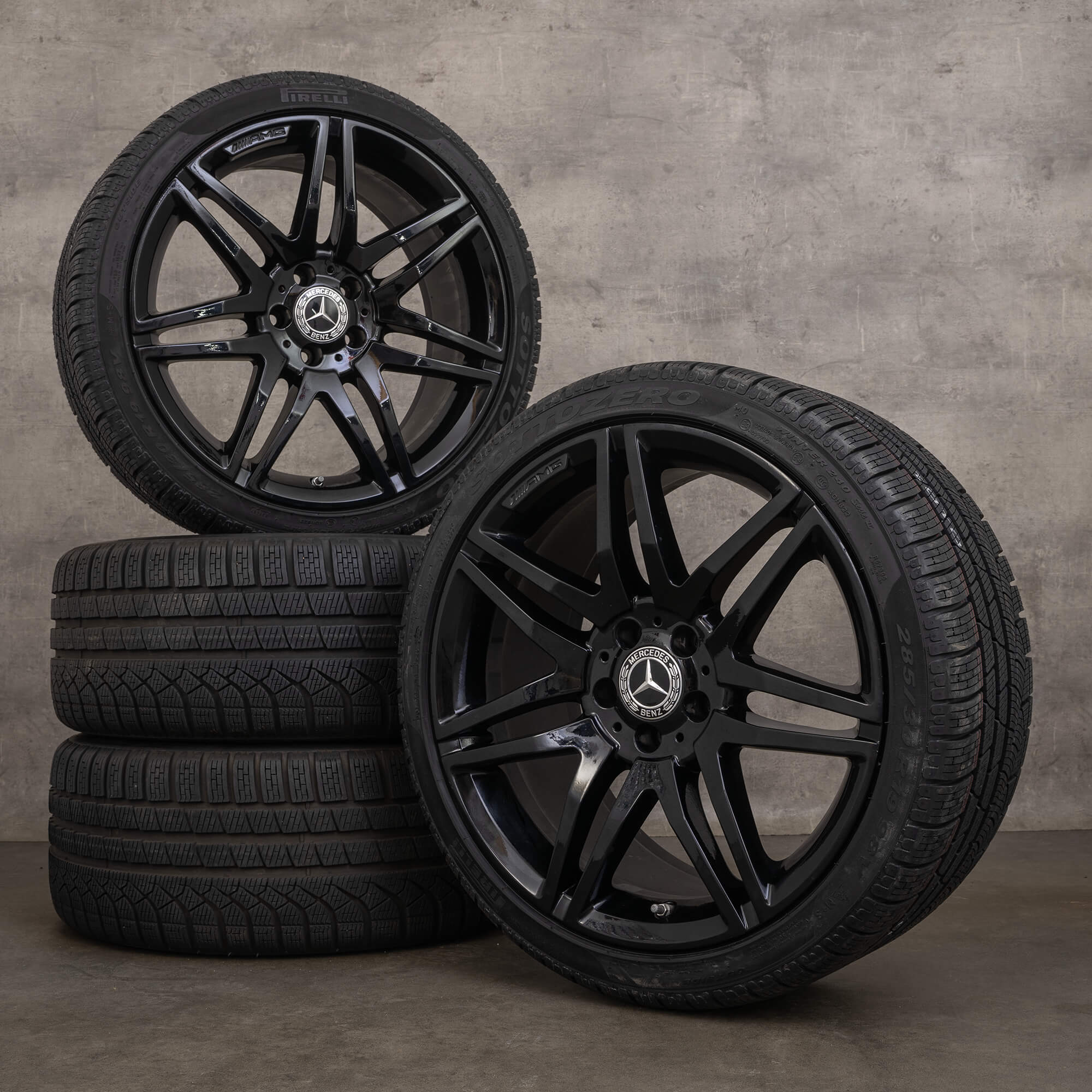 Originální zimni pneumatiky Mercedes AMG SL 231 CLS C218 X218 19 palcové černé