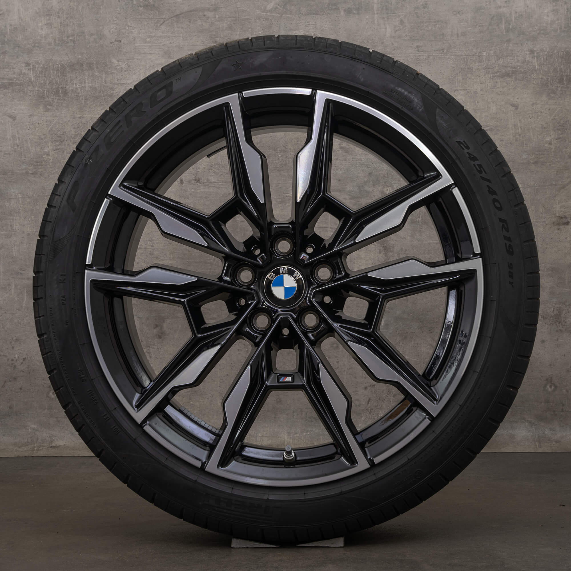 Originální ráfky BMW řady 4 i4 19palcová letni alu kola G26 styl 861 M 8089227 8092356 jet black high-lesk