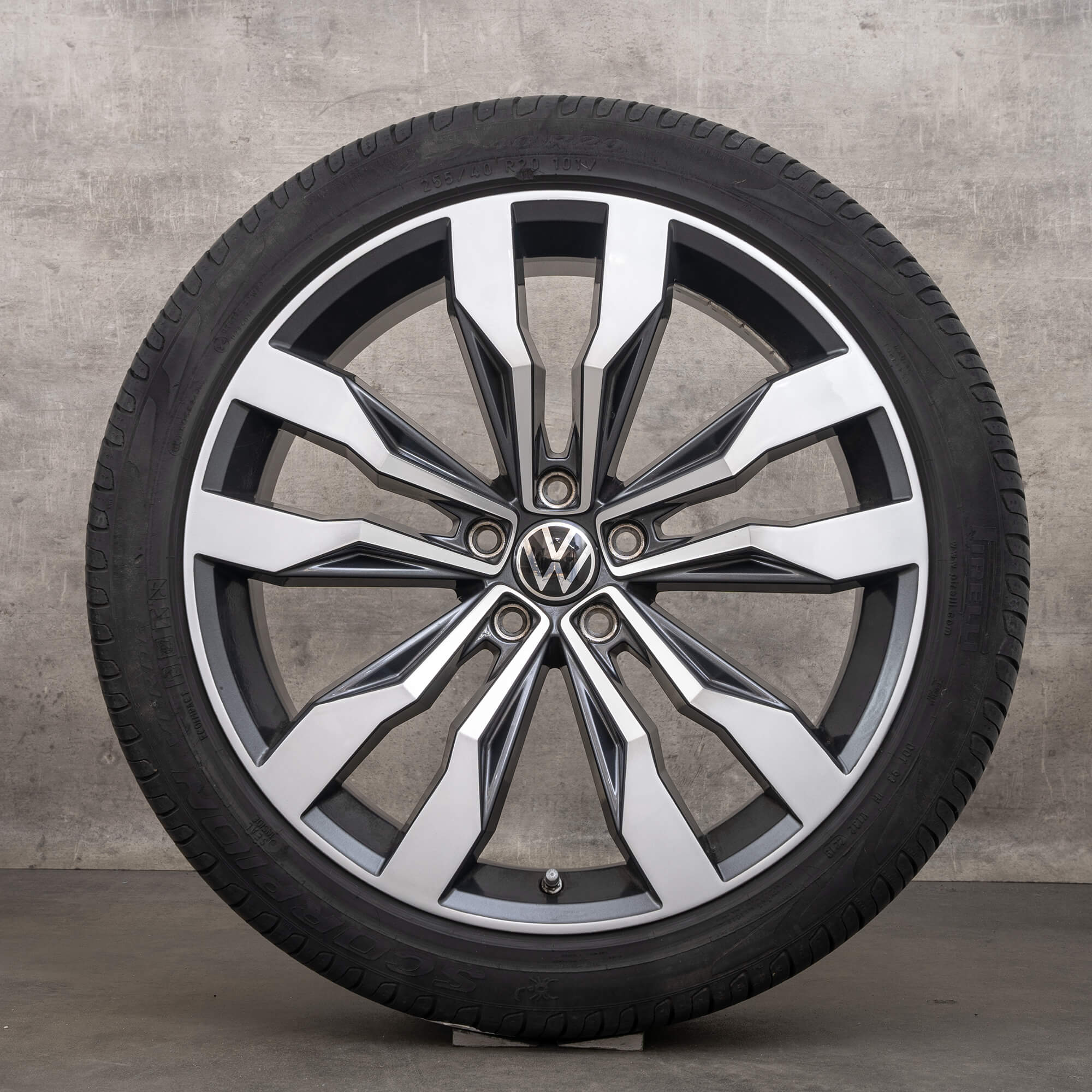 VW Tiguan 5NA summer wheels 20 inch rims tires 5NN601025Q Suzuka