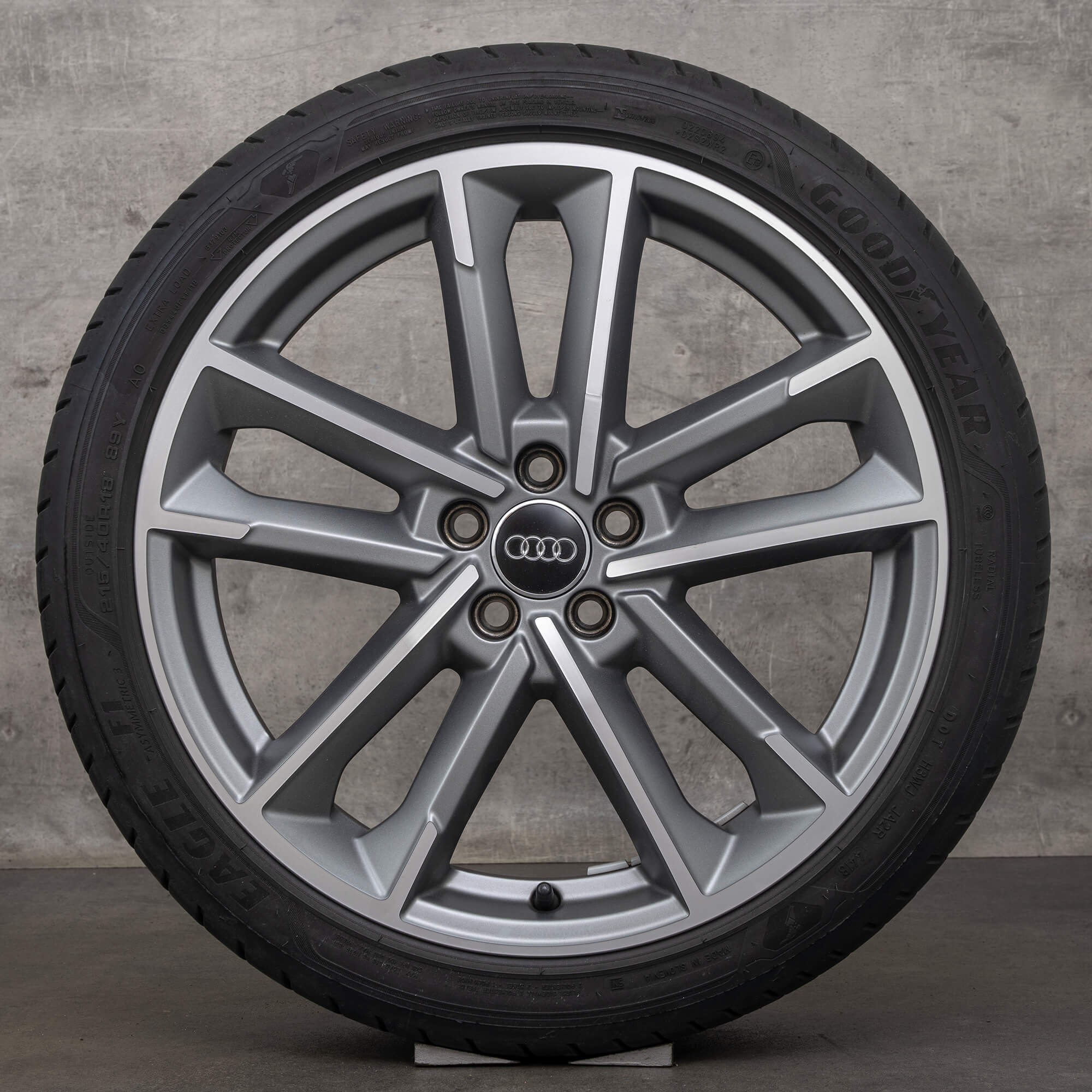 Audi A1 II GB original summer tires 18 inch rims wheels 82A601025AF