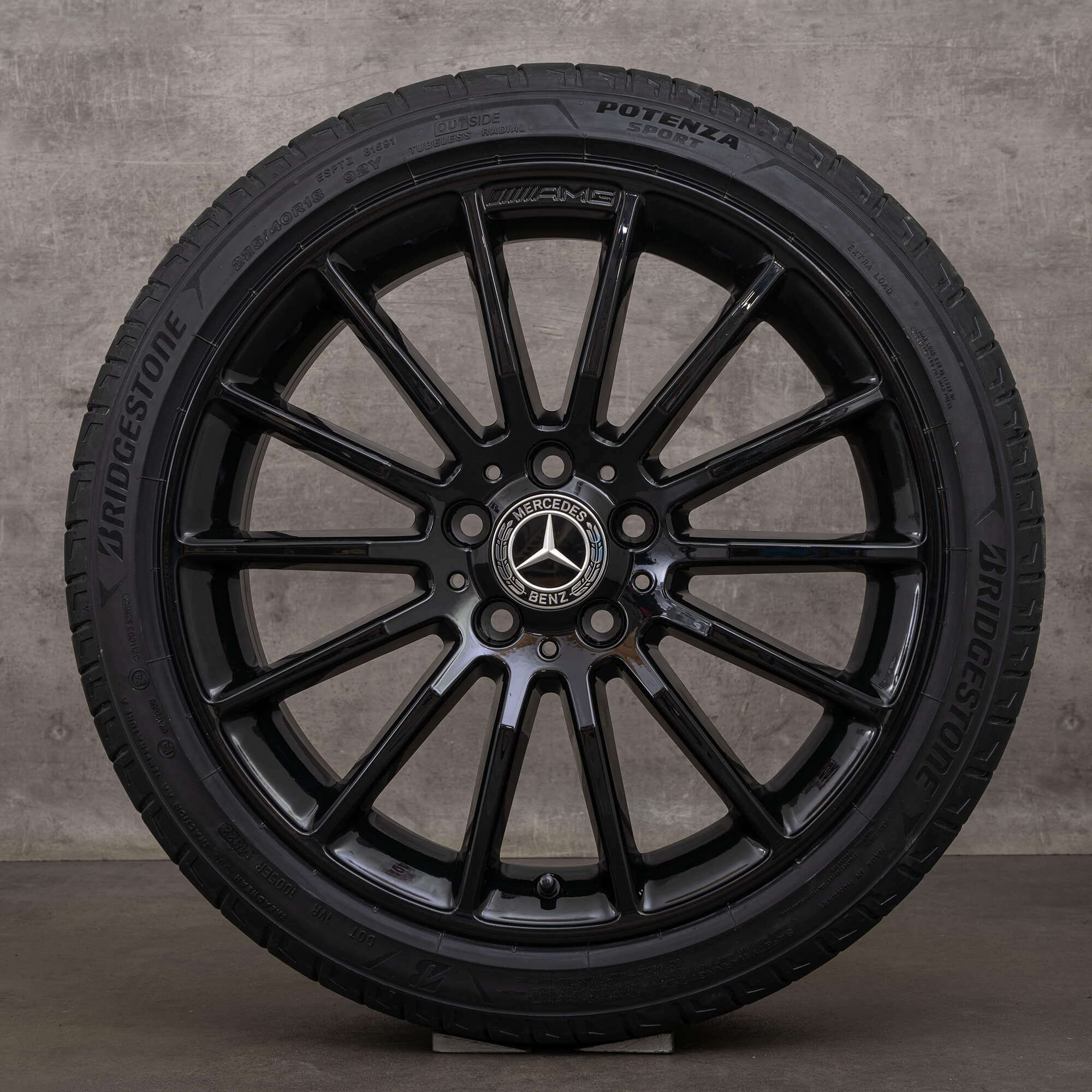 Jantes de verão originais AMG Mercedes Benz CLA C117 18 polegadas A1764011000