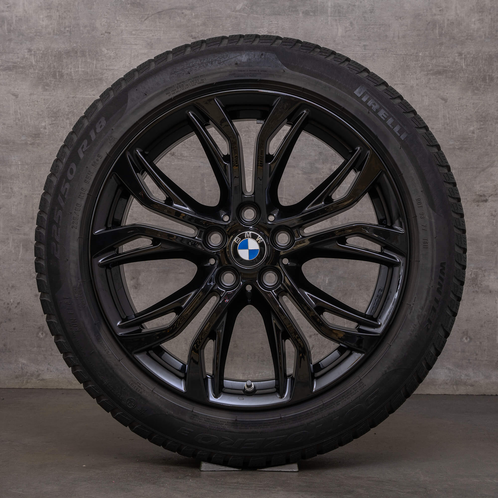 Original BMW X1 X2 Winterreifen 18 Zoll F48 F39 Felgen Styling 566 6883503 schwarz