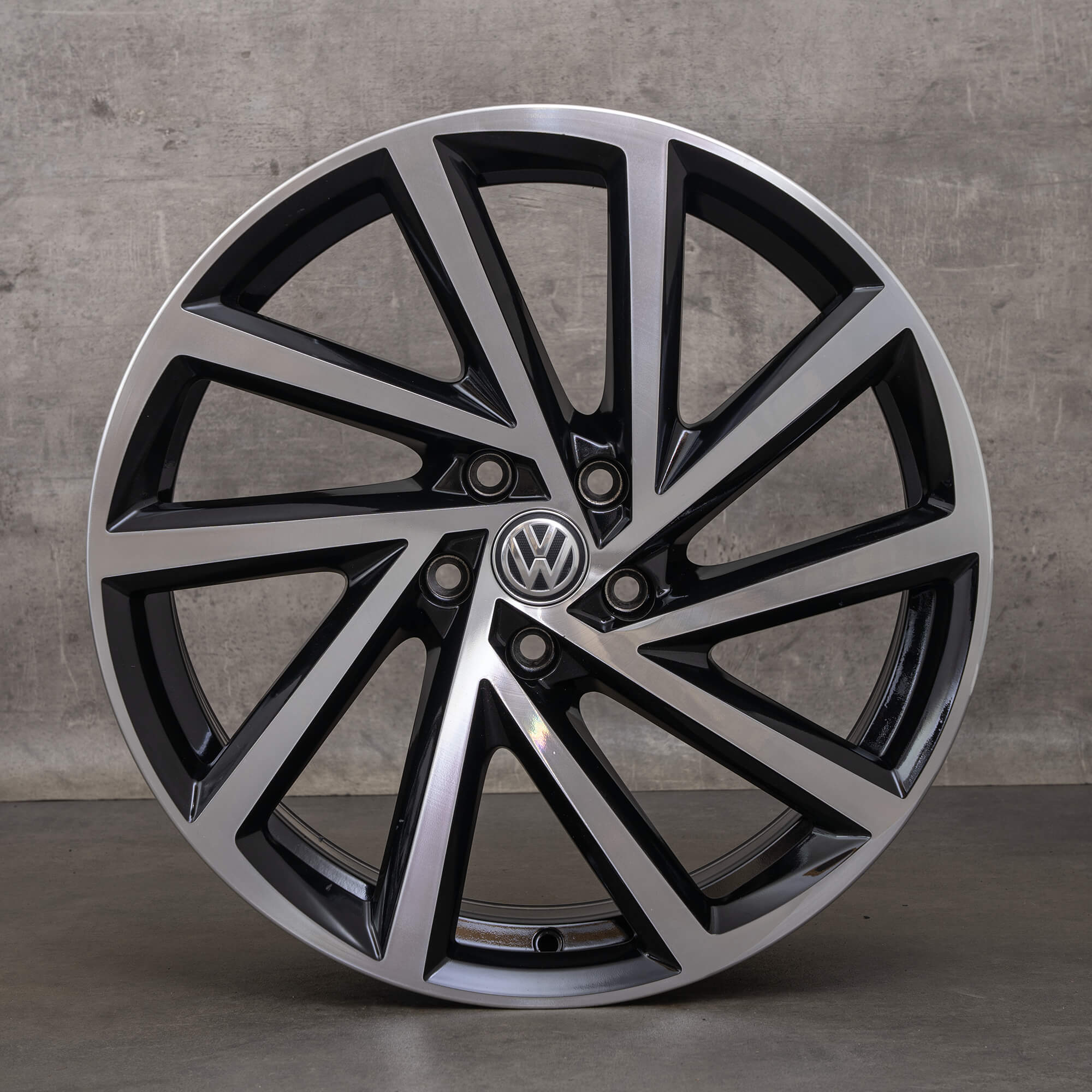 VW 19-tommers felger Golf 7 Spielberg aluminiumsfelger svart høyglans