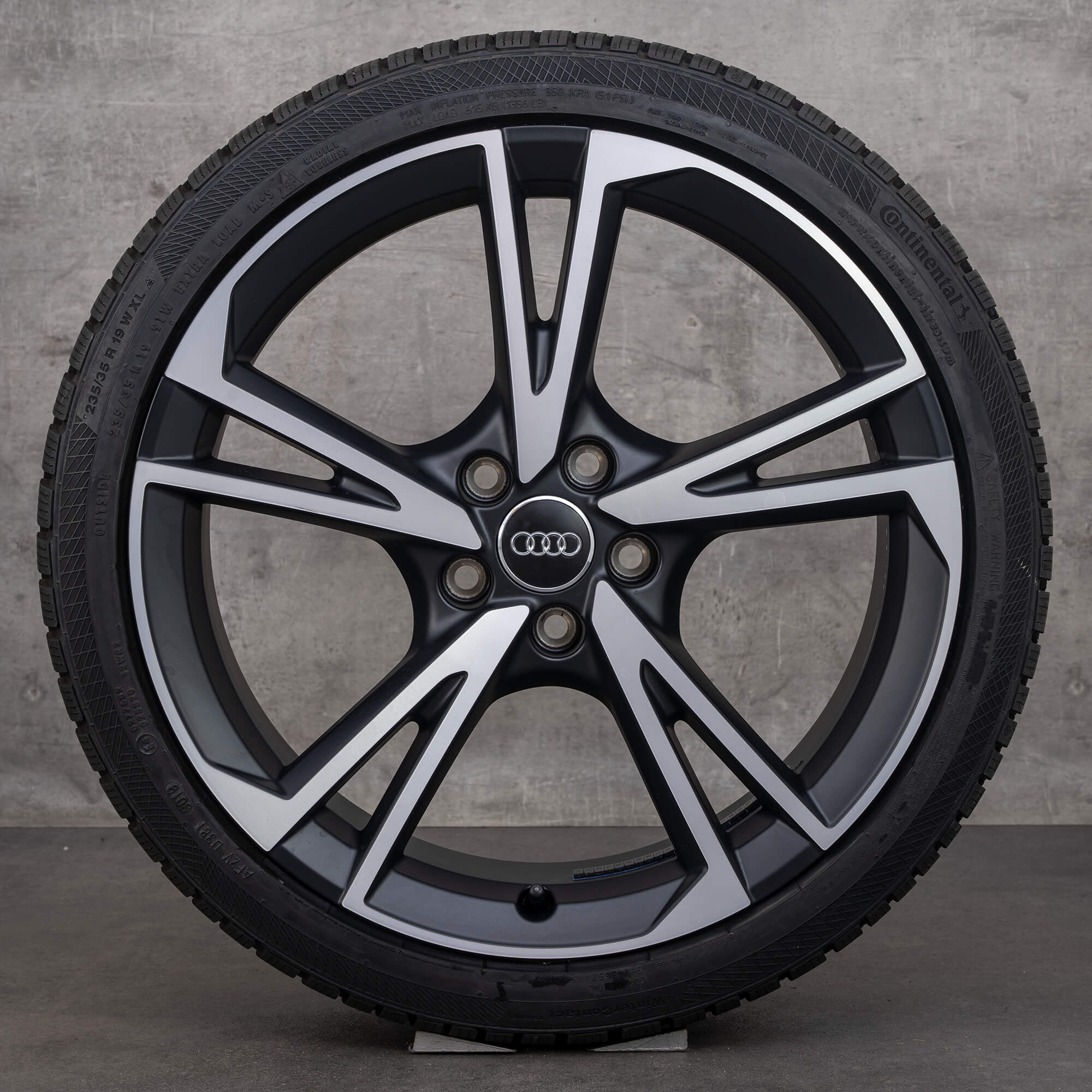 Audi 19 inch velgen A3 S3 RS3 8V winterbanden wintervelgen Falx 8V0071499 8 mm