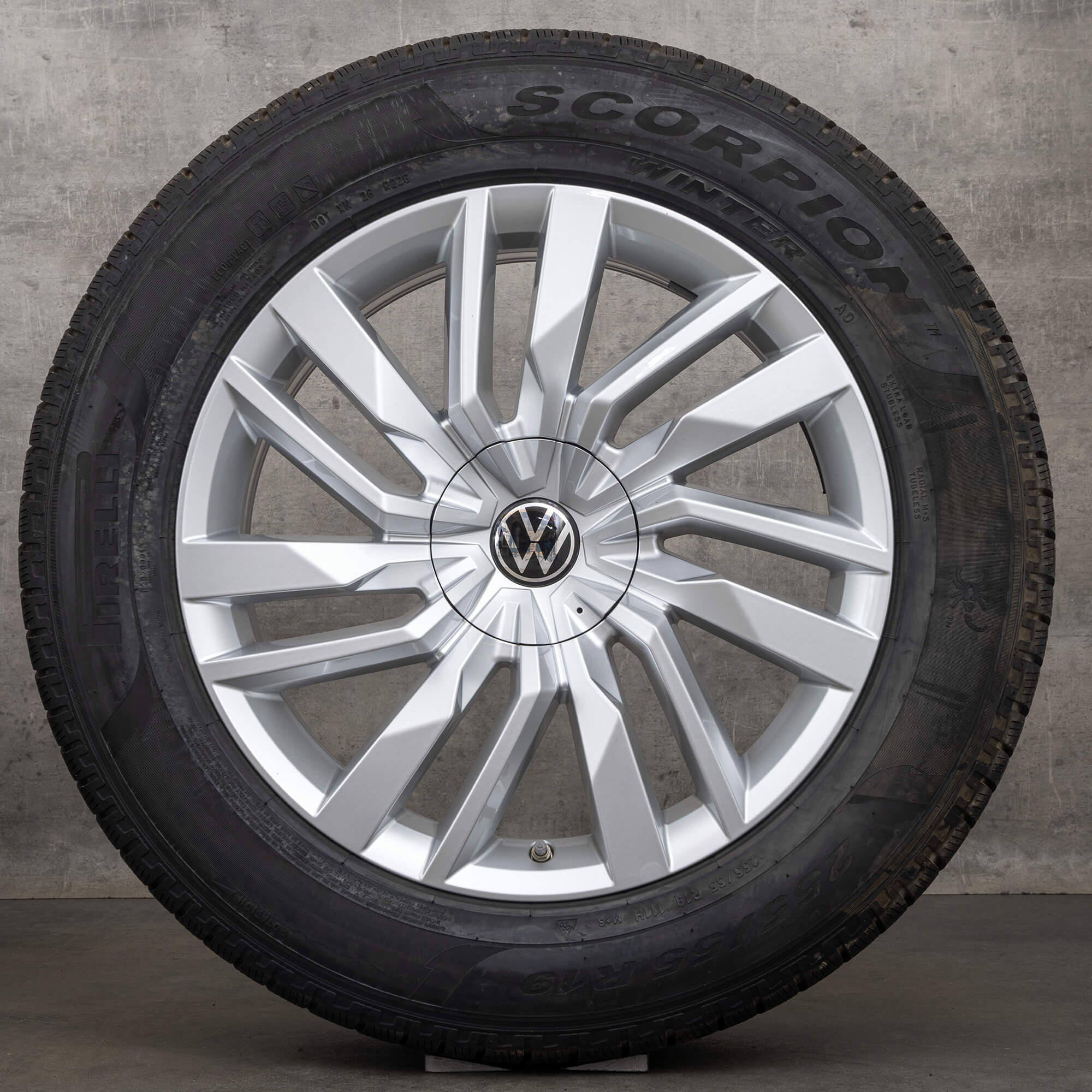 VW Touareg III CR winter wheels 19 inch rims tires Osorno 760601025E